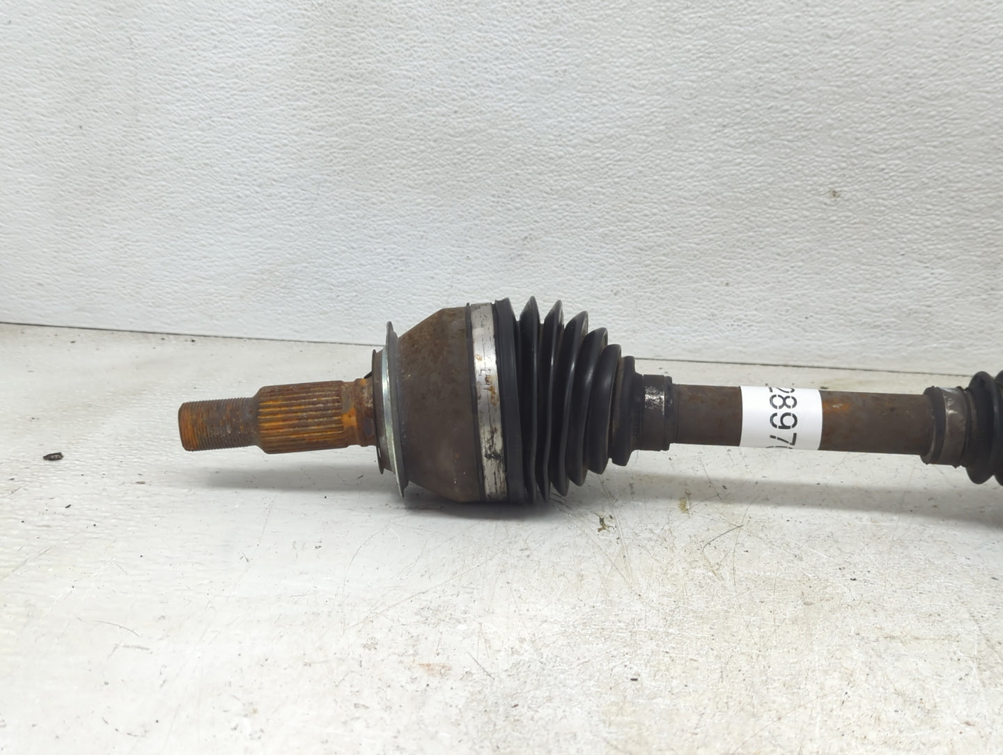 2013-2019 Cadillac Xts Axle Shaft Front Passenger Cv C/v - Oemusedautoparts1.com
