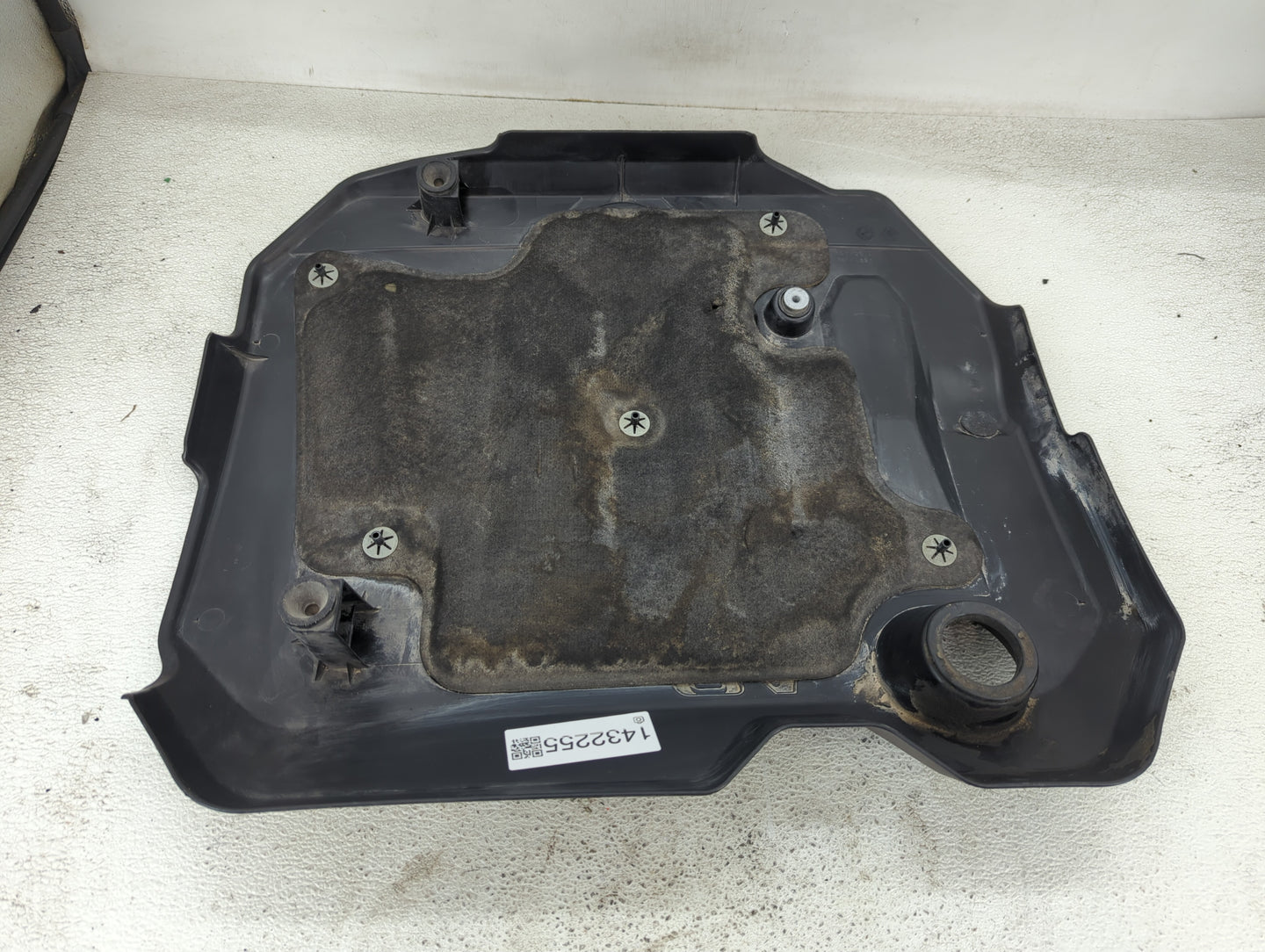 2018 Cadillac Xts Engine Cover 1432255 - Oemusedautoparts1.com