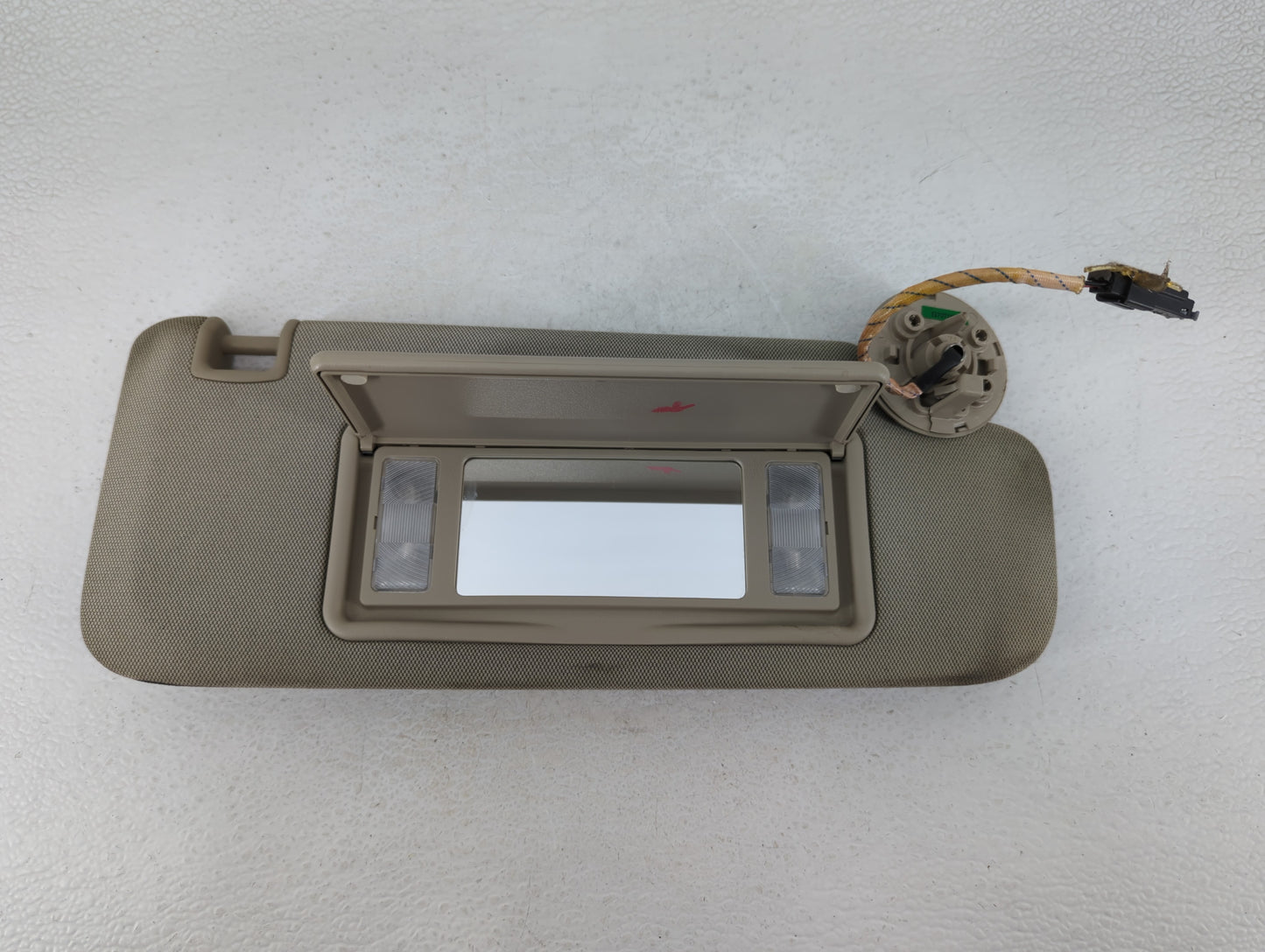 2013-2019 Cadillac Xts Sun Visor Shade Replacement Passenger Right Mirror Fits Fits 2013 2014 2015 2016 2017 2018 2019 OEM U