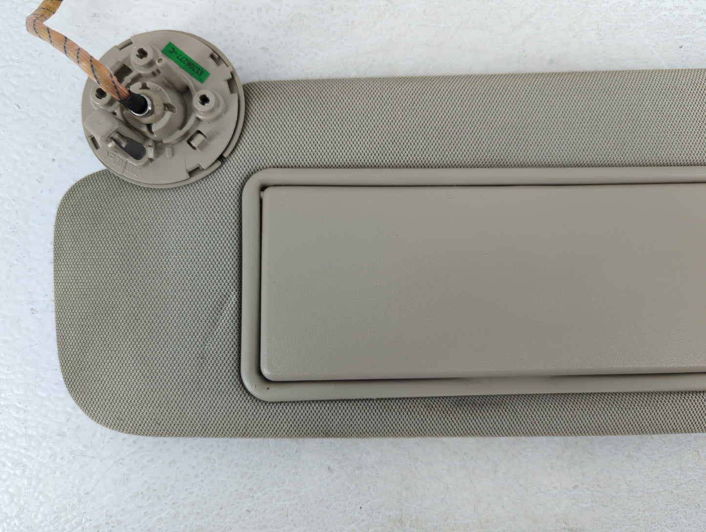 2013-2019 Cadillac Xts Sun Visor Shade Replacement Driver Left Mirror Fits Fits 2013 2014 2015 2016 2017 2018 2019 OEM Used 