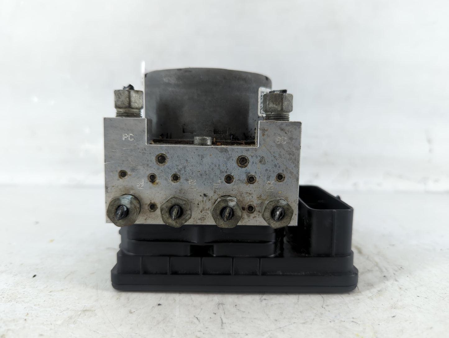 2018-2019 Cadillac Xts ABS Pump Control Module Replacement P/N:84301232 Fits Fits 2018 2019 OEM Used Auto Parts - Oemusedaut