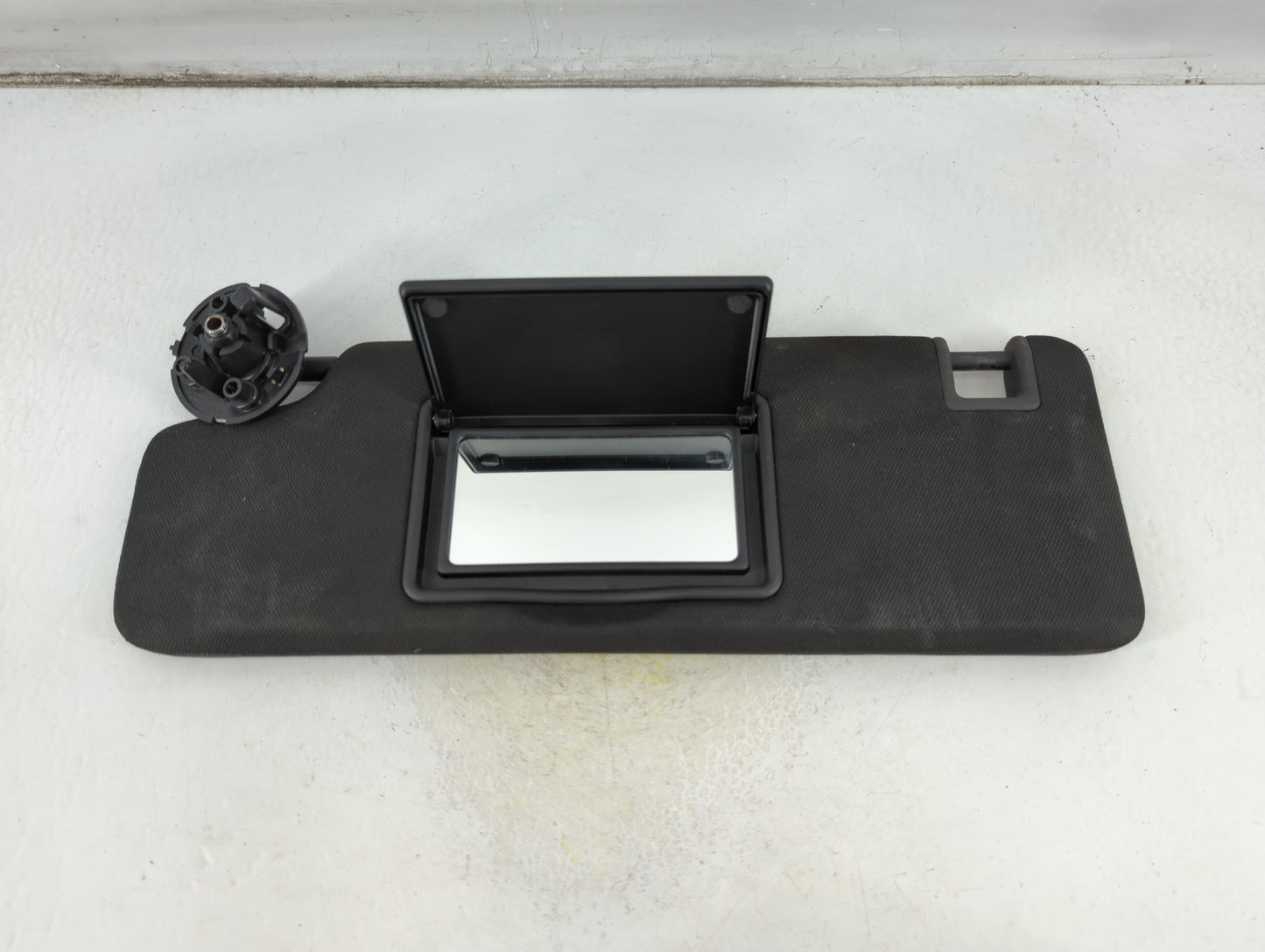 2021 Chevrolet Camaro Sun Visor Shade Replacement Passenger Right Mirror Fits OEM Used Auto Parts - Oemusedautoparts1.com