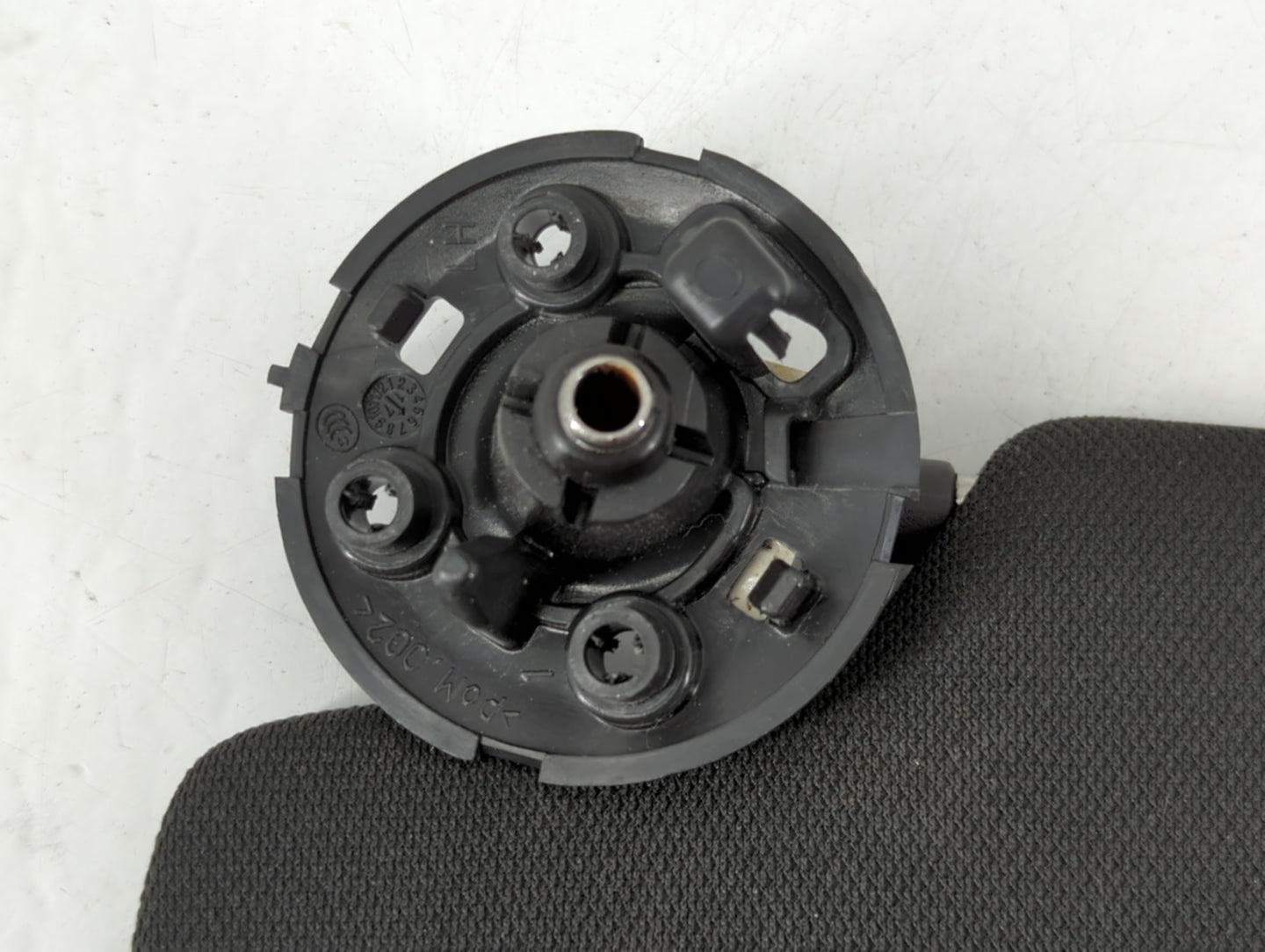 2021 Chevrolet Camaro Sun Visor Shade Replacement Passenger Right Mirror Fits OEM Used Auto Parts - Oemusedautoparts1.com