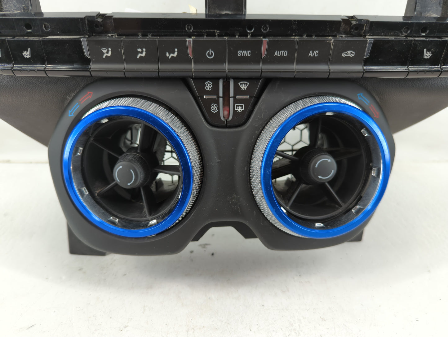 2018-2021 Chevrolet Camaro Climate Control Module Temperature AC/Heater Replacement P/N:84441501 Fits Fits 2018 2019 2020 20