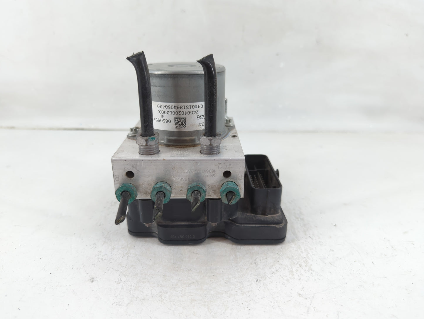 2018 Chevrolet Camaro ABS Pump Control Module Replacement P/N:84244636 Fits OEM Used Auto Parts - Oemusedautoparts1.com