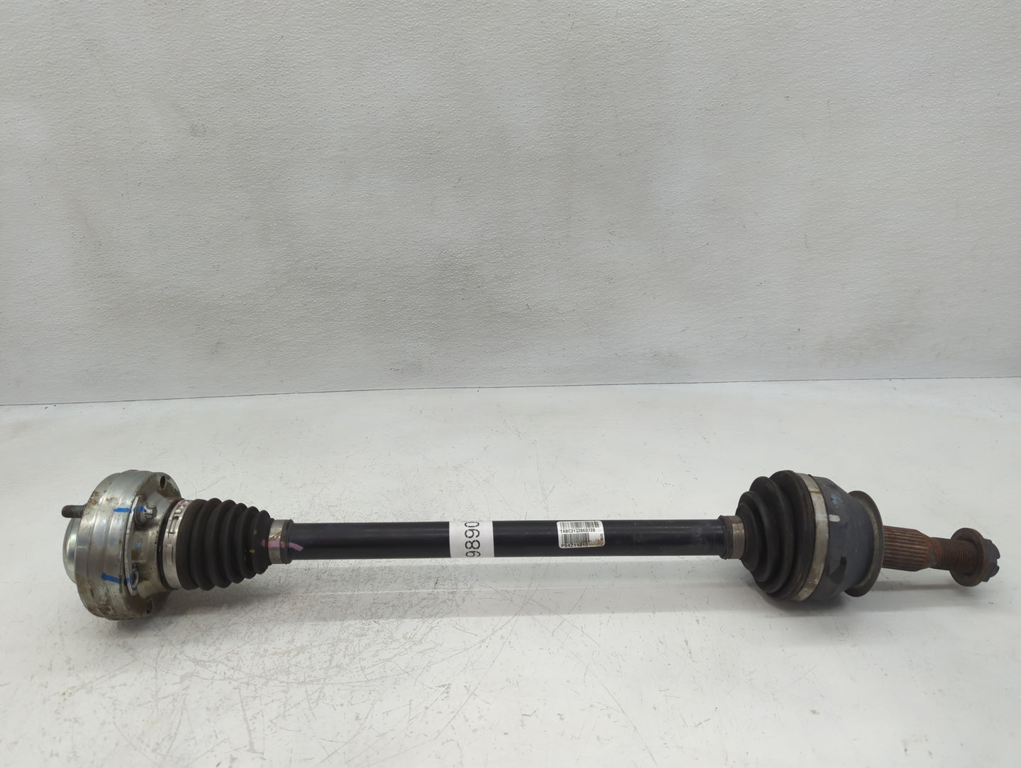 2017-2021 Chevrolet Camaro Axle Shaft Front Passenger Cv C/v - Oemusedautoparts1.com