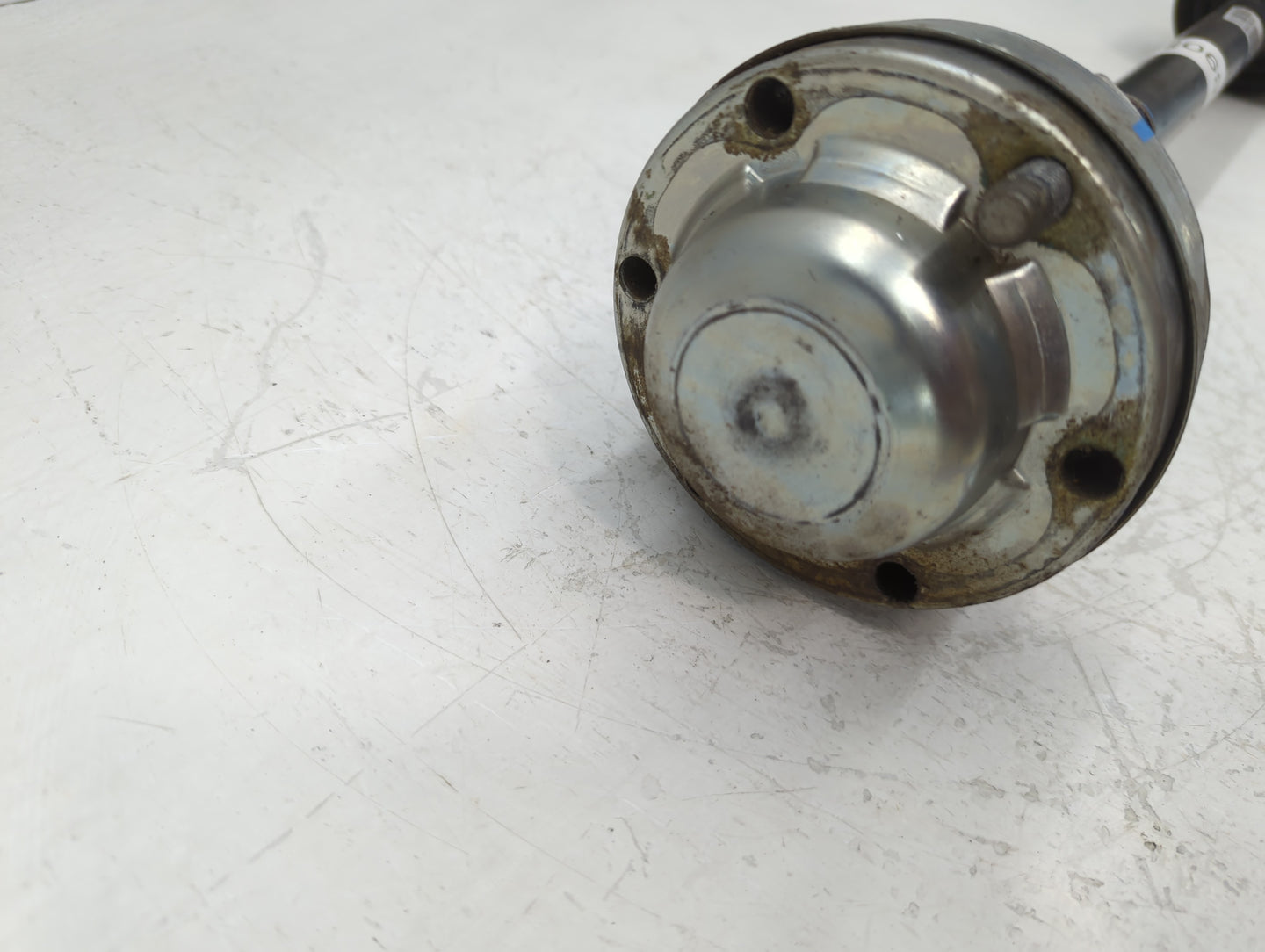 2017-2021 Chevrolet Camaro Axle Shaft Front Passenger Cv C/v - Oemusedautoparts1.com