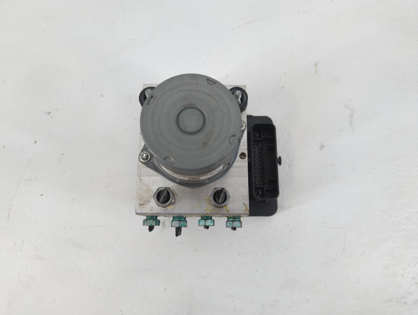 2018 Chevrolet Camaro ABS Pump Control Module Replacement P/N:8424 4636 065055766 Fits OEM Used Auto Parts - Oemusedautopart
