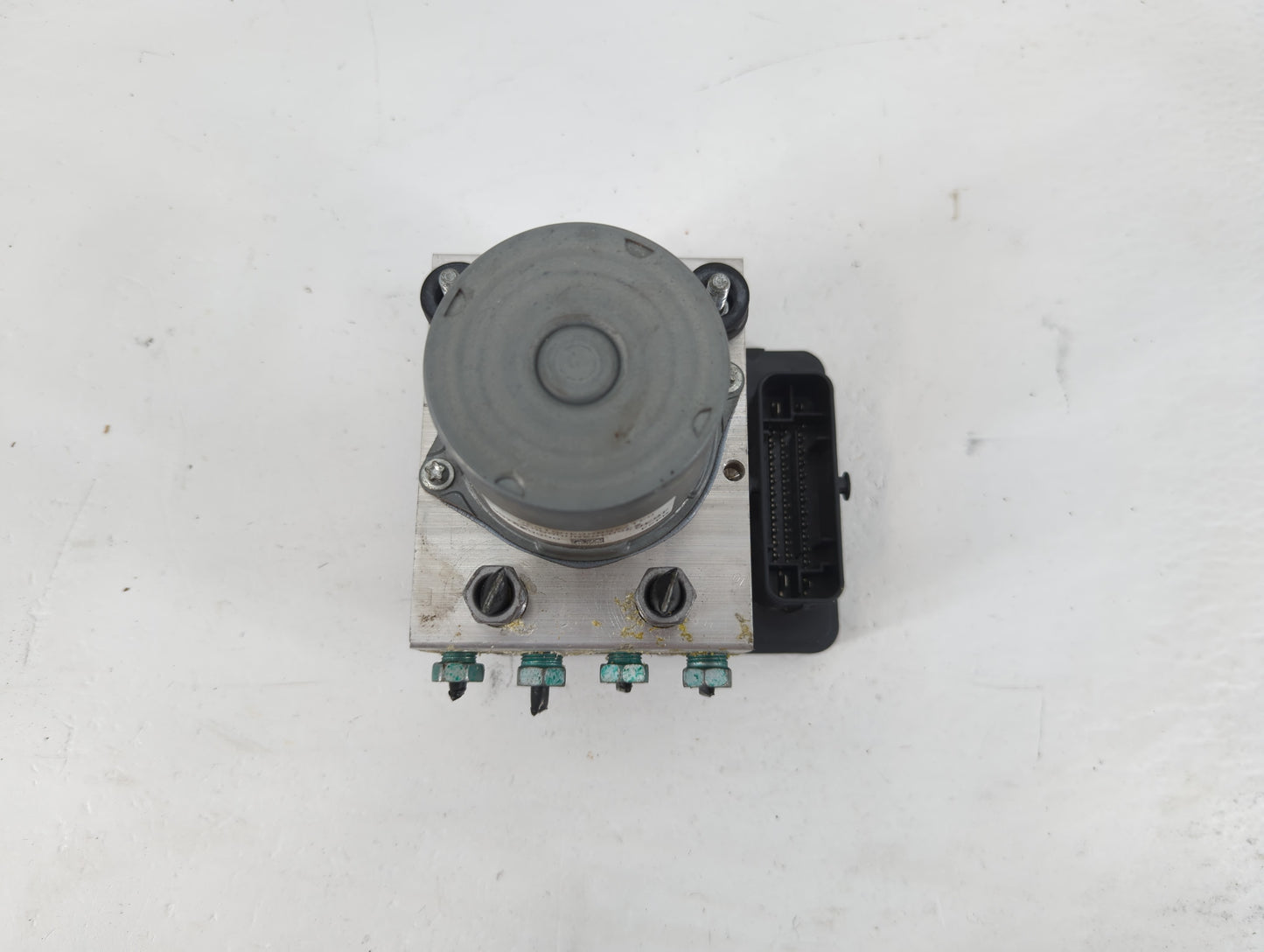 2018 Chevrolet Camaro ABS Pump Control Module Replacement P/N:8424 4636 065055766 Fits OEM Used Auto Parts - Oemusedautopart