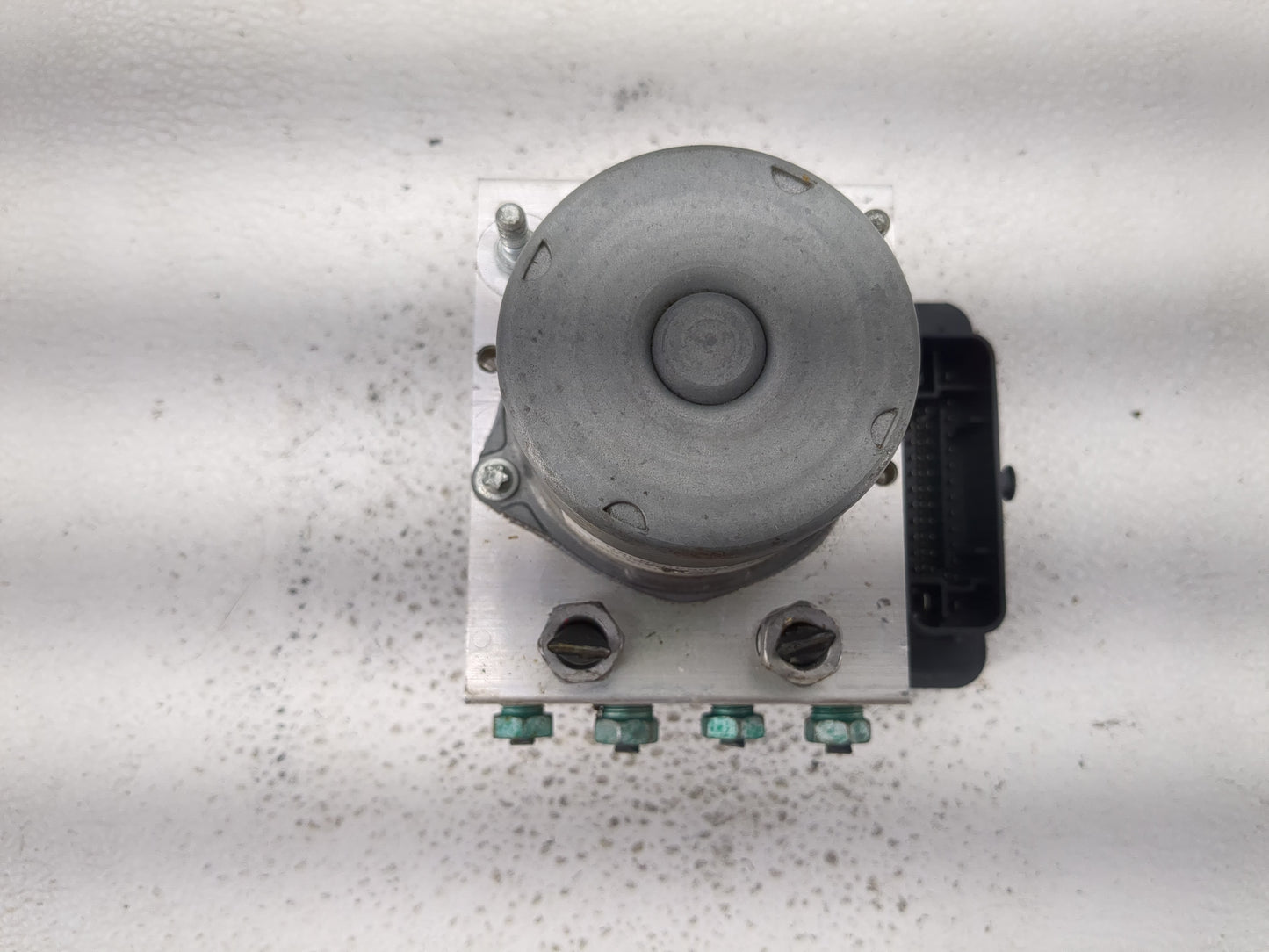 2018 Chevrolet Camaro ABS Pump Control Module Replacement P/N:065055766 8424 4636 Fits OEM Used Auto Parts - Oemusedautopart