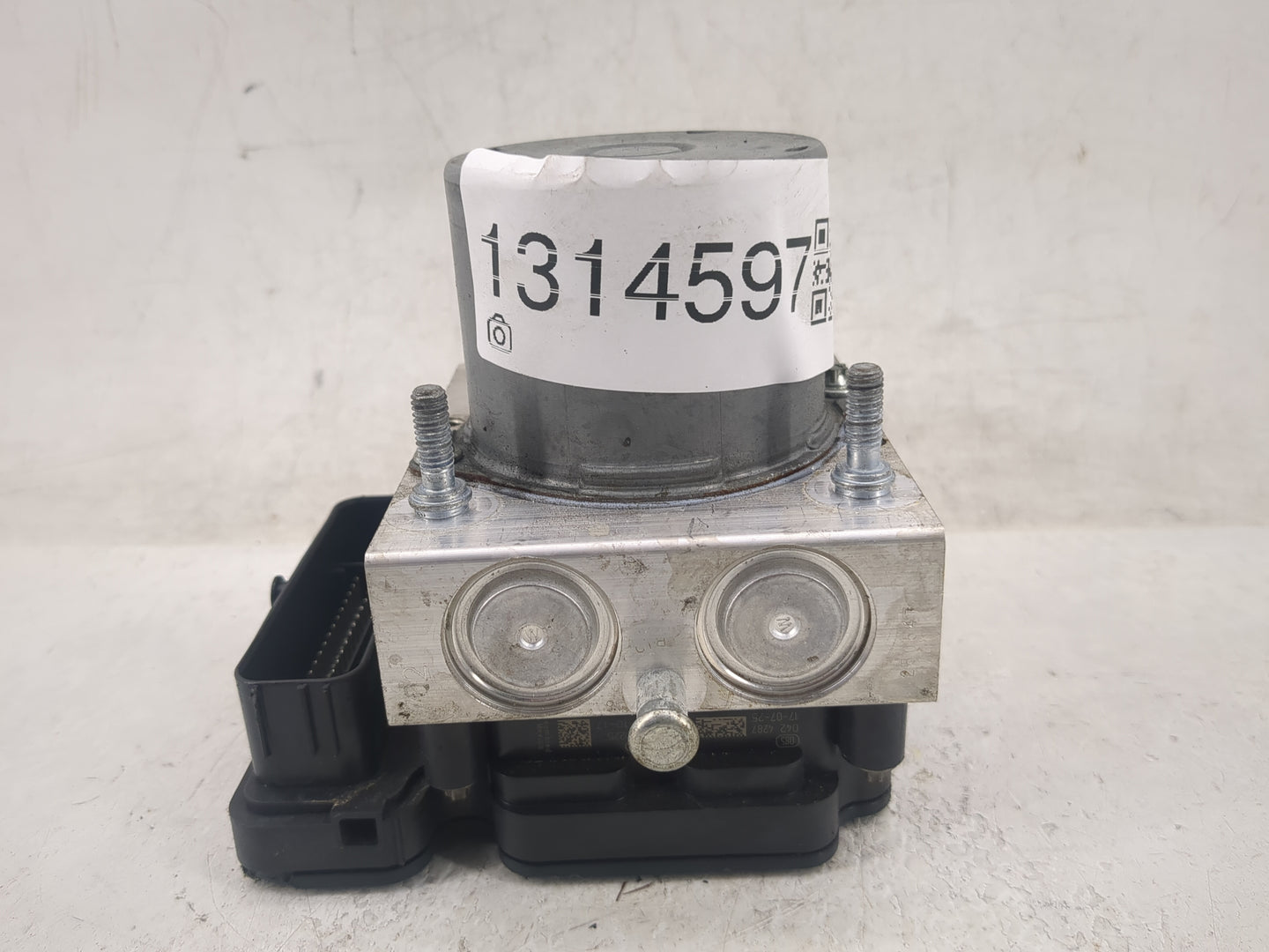 2018 Chevrolet Camaro ABS Pump Control Module Replacement P/N:065055766 8424 4637 Fits OEM Used Auto Parts - Oemusedautopart