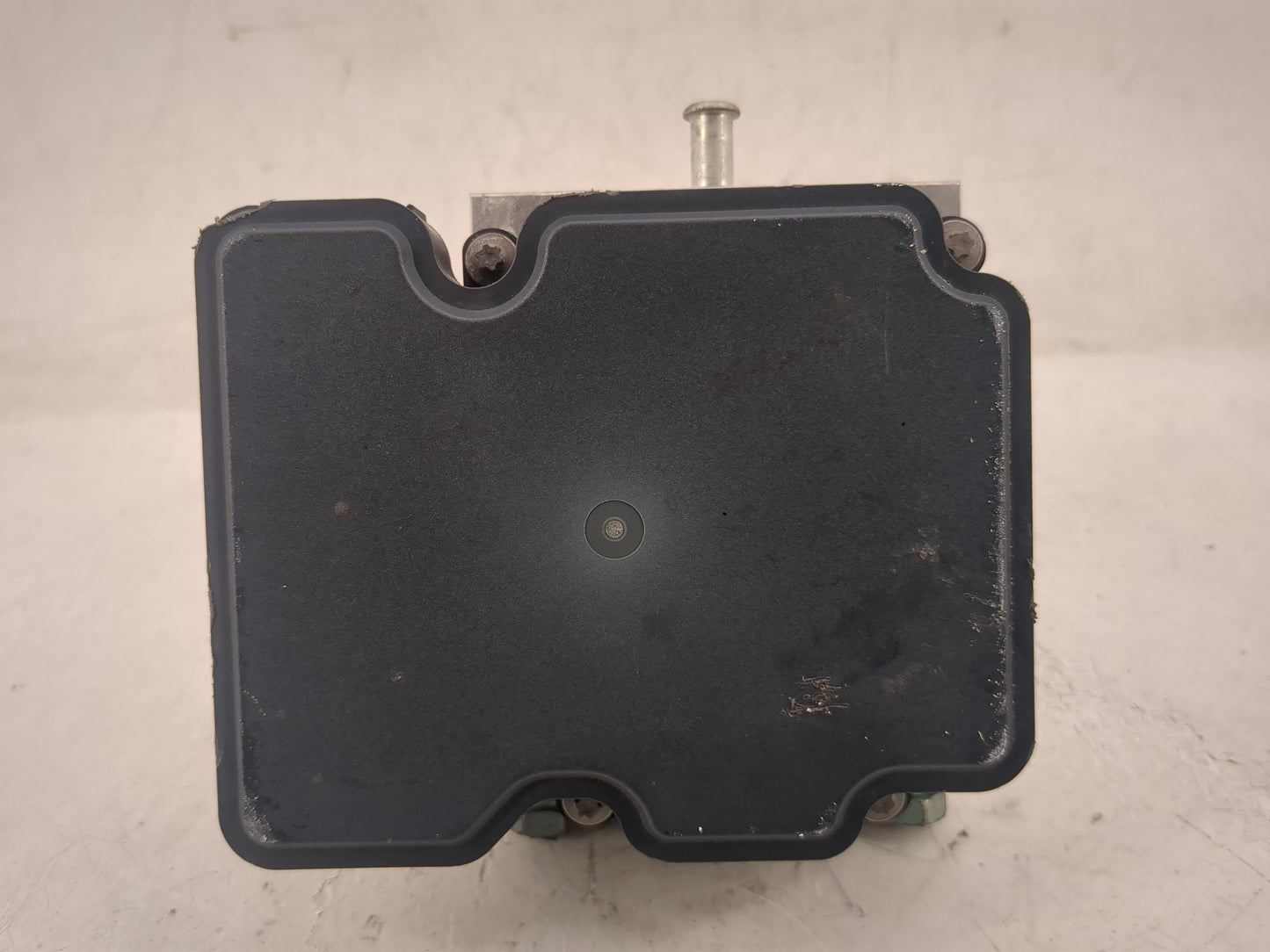 2018 Chevrolet Camaro ABS Pump Control Module Replacement P/N:065055766 8424 4637 Fits OEM Used Auto Parts - Oemusedautopart