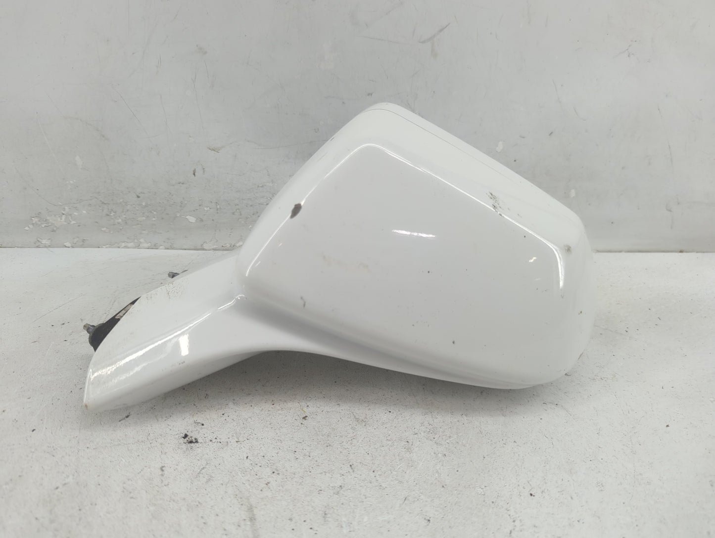 2016-2019 Chevrolet Camaro Driver Side View Mirror - Left Door Mirror OEM Used - Oemusedautoparts1.com