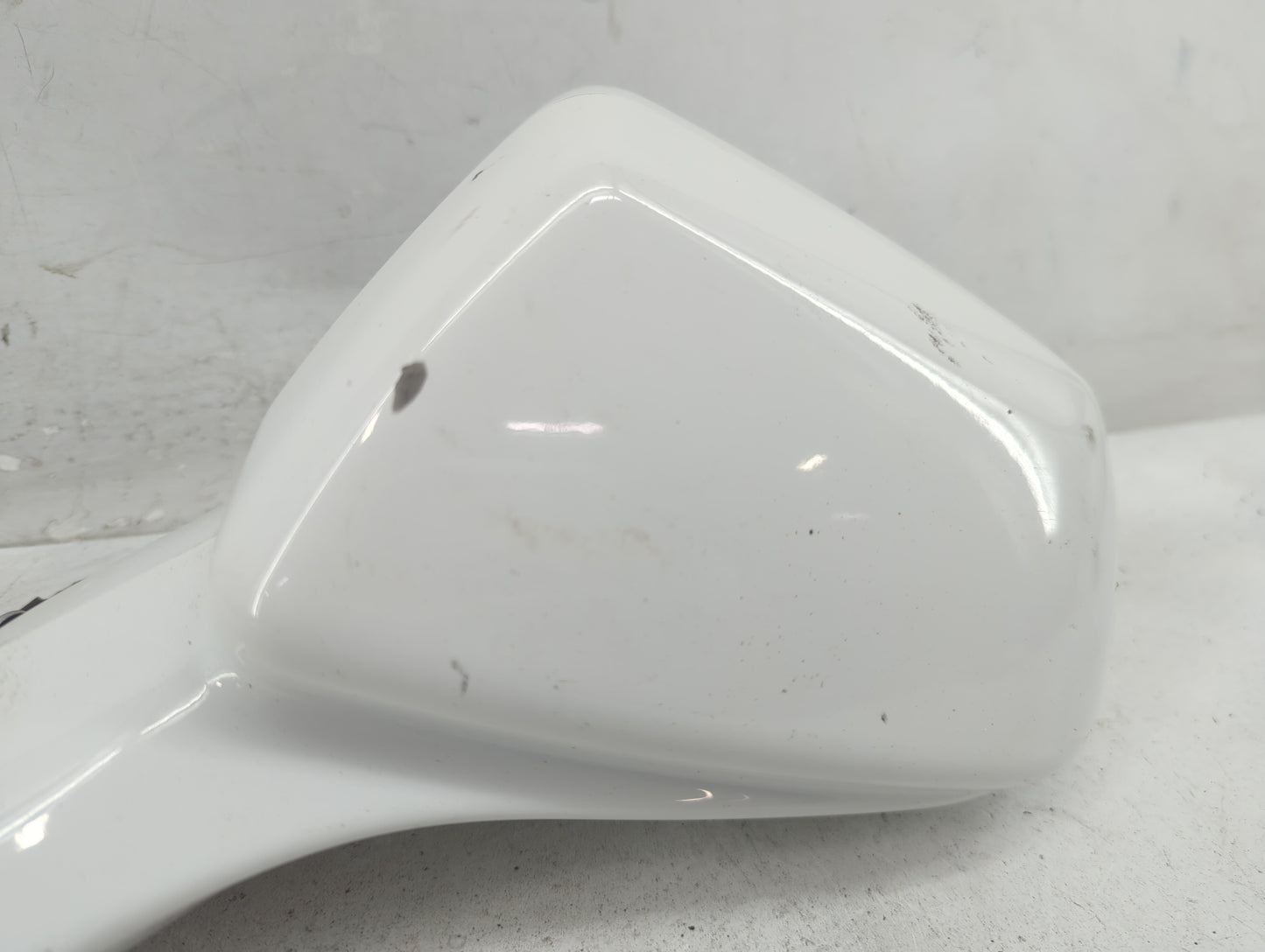2016-2019 Chevrolet Camaro Driver Side View Mirror - Left Door Mirror OEM Used - Oemusedautoparts1.com