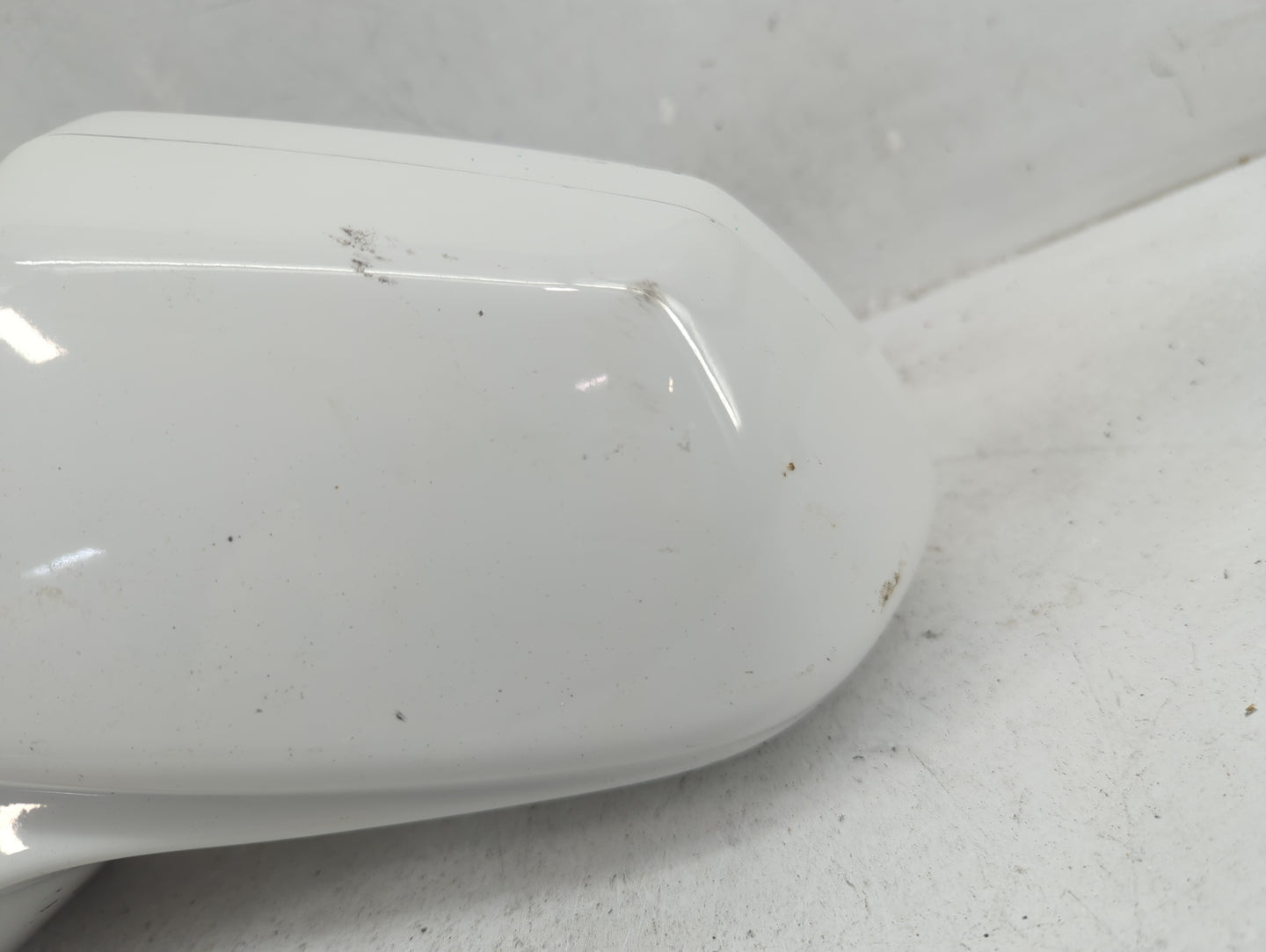 2016-2019 Chevrolet Camaro Driver Side View Mirror - Left Door Mirror OEM Used - Oemusedautoparts1.com