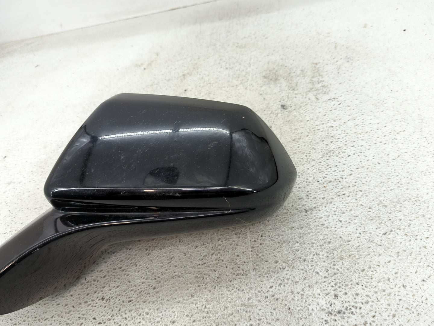 2016-2019 Chevrolet Camaro Driver Side View Mirror - Left Door Mirror OEM Used - Oemusedautoparts1.com