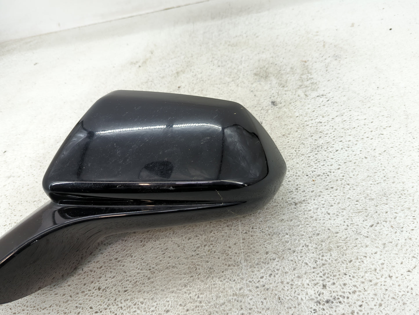 2016-2019 Chevrolet Camaro Driver Side View Mirror - Left Door Mirror OEM Used - Oemusedautoparts1.com