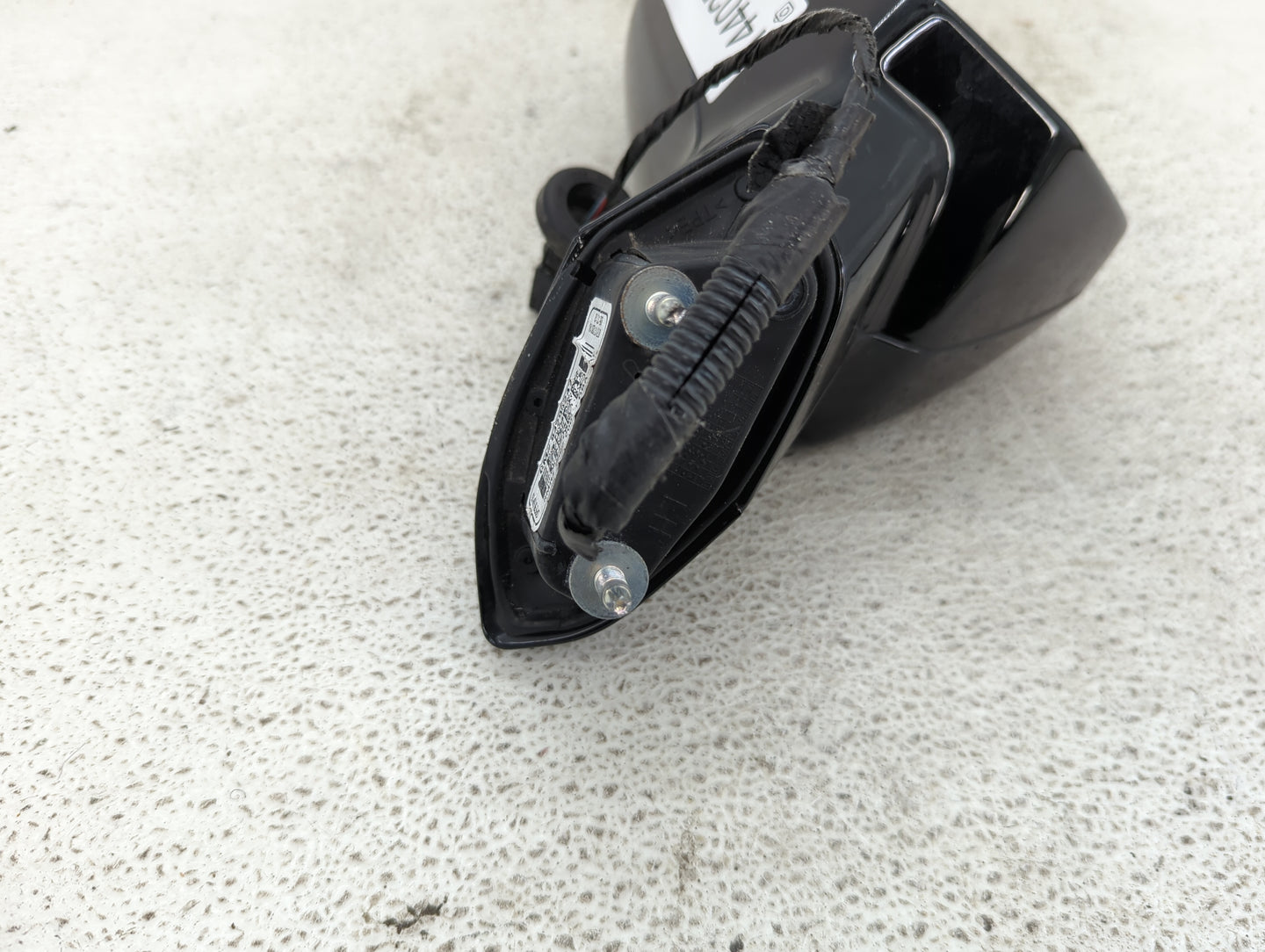 2016-2019 Chevrolet Camaro Driver Side View Mirror - Left Door Mirror OEM Used - Oemusedautoparts1.com