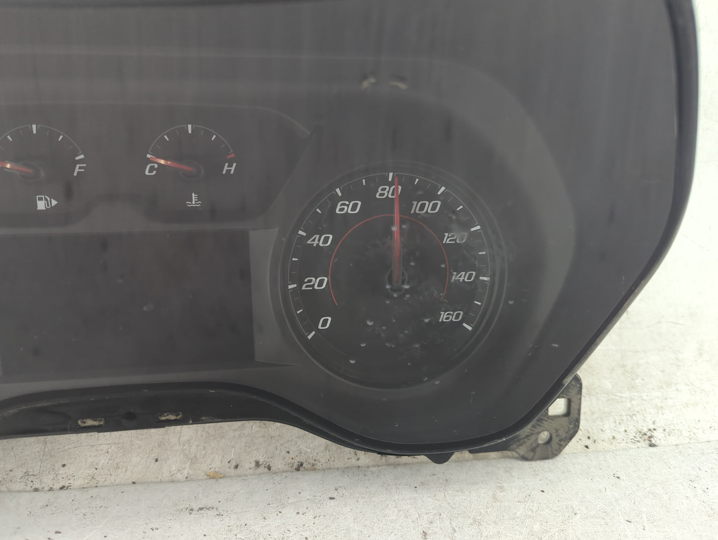 2017-2018 Chevrolet Camaro Instrument Cluster Speedometer Gauges P/N:84367851 175697137, C318054000000635 Fits Fits 2017 201