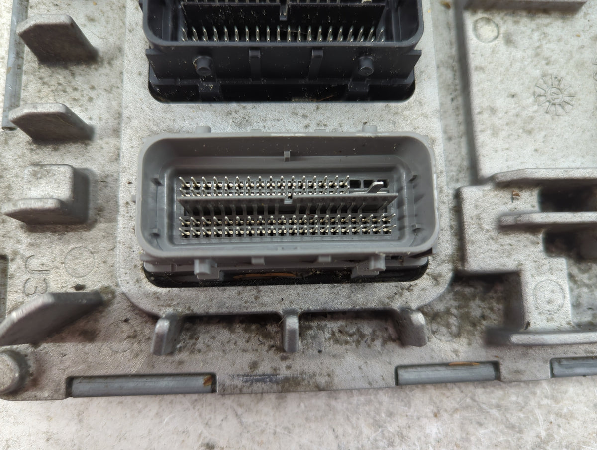 2016-2021 Chevrolet Camaro PCM Engine Control Computer ECU ECM PCU OEM P/N:12686058 12686659 Fits OEM Used Auto Parts - Oemu