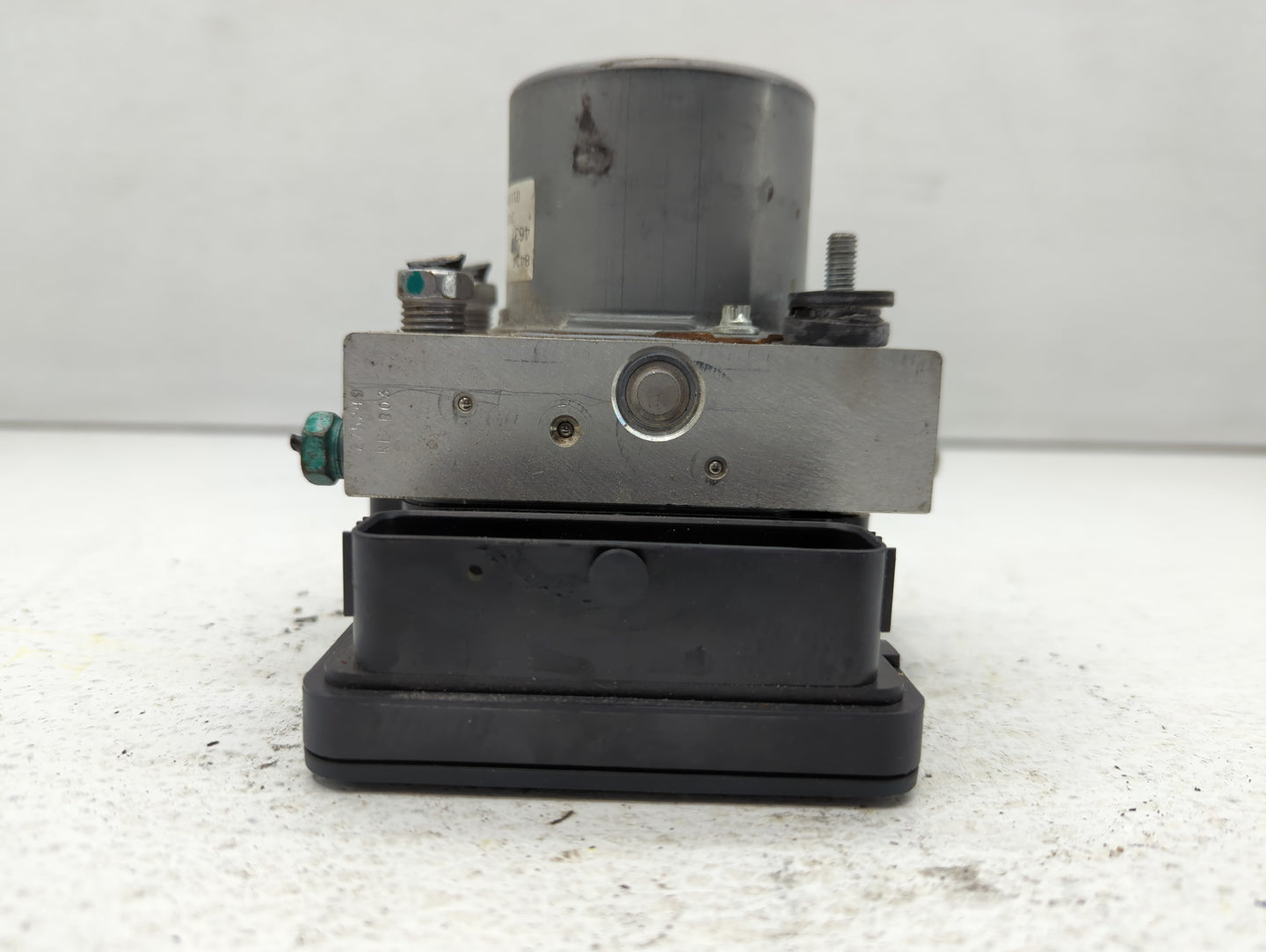 2018 Chevrolet Camaro ABS Pump Control Module Replacement P/N:84244637 Fits OEM Used Auto Parts - Oemusedautoparts1.com