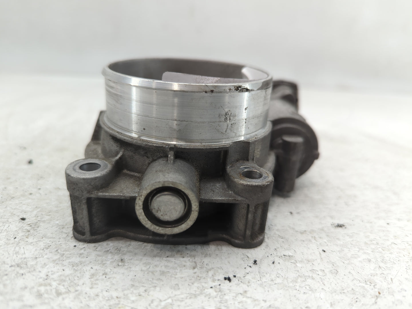 2016-2021 Chevrolet Camaro Throttle Body P/N:12671014 Fits Fits 2016 2017 2018 2019 2020 2021 2022 OEM Used Auto Parts - Oem