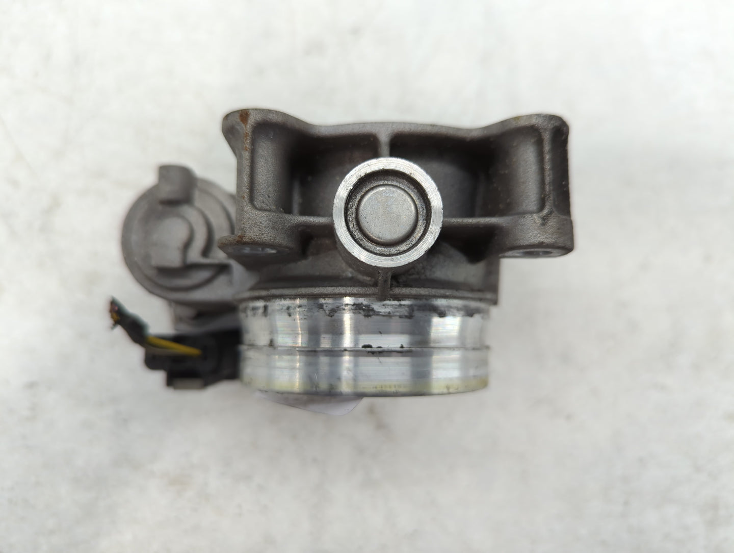 2016-2021 Chevrolet Camaro Throttle Body P/N:12670837AA Fits Fits 2013 2014 2015 2016 2017 2018 2019 2020 2021 OEM Used Auto