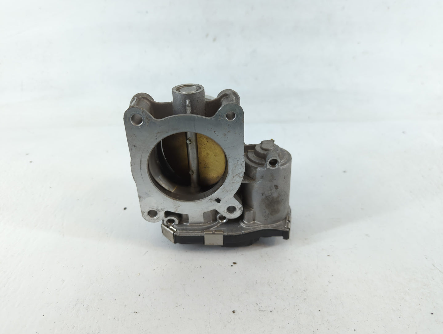2016-2021 Chevrolet Camaro Throttle Body P/N:12670837AA Fits Fits 2013 2014 2015 2016 2017 2018 2019 2020 2021 OEM Used Auto