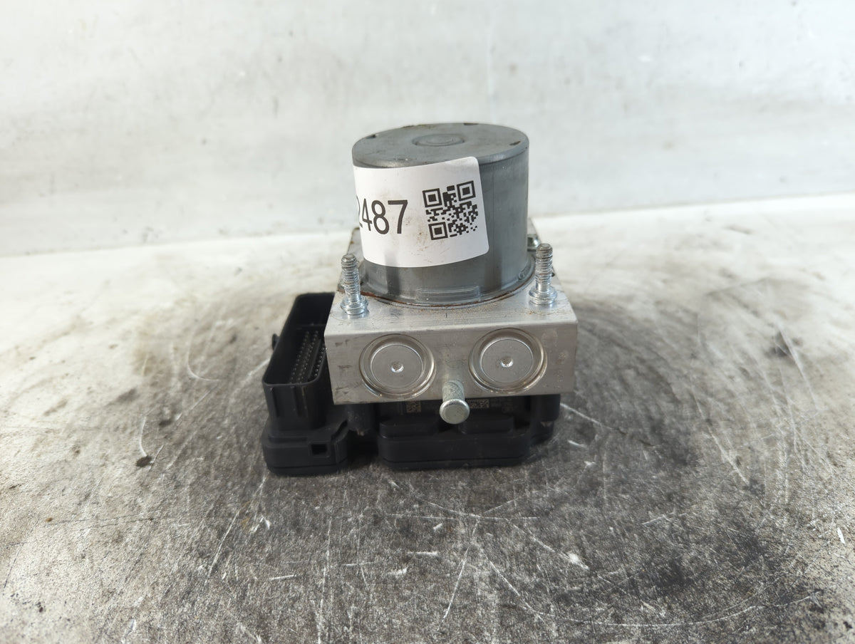 2018 Chevrolet Camaro Anti-Lock Brake ABS Pump Module Actuator OEM P/N:065055766 8424, 84244637 Fits OEM Used Auto Parts - O