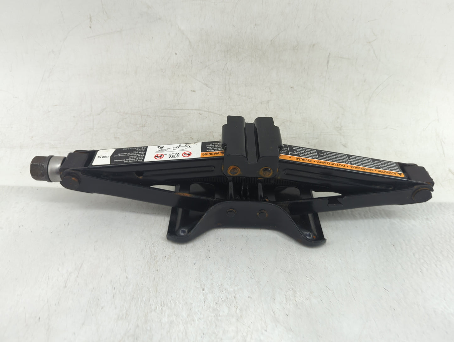 2018 Chevrolet City Express Spare Scissor Car Jack - Oemusedautoparts1.com