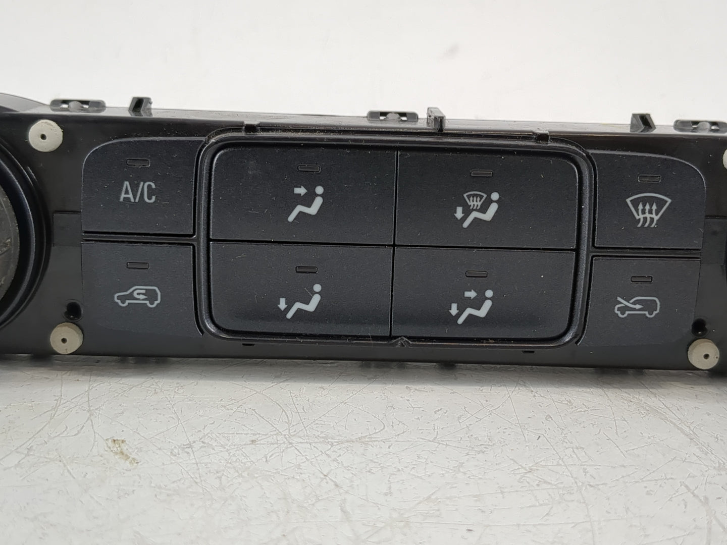 2015-2022 Chevrolet Colorado Climate Control Module Temperature AC/Heater Replacement P/N:84199202 Fits OEM Used Auto Parts 