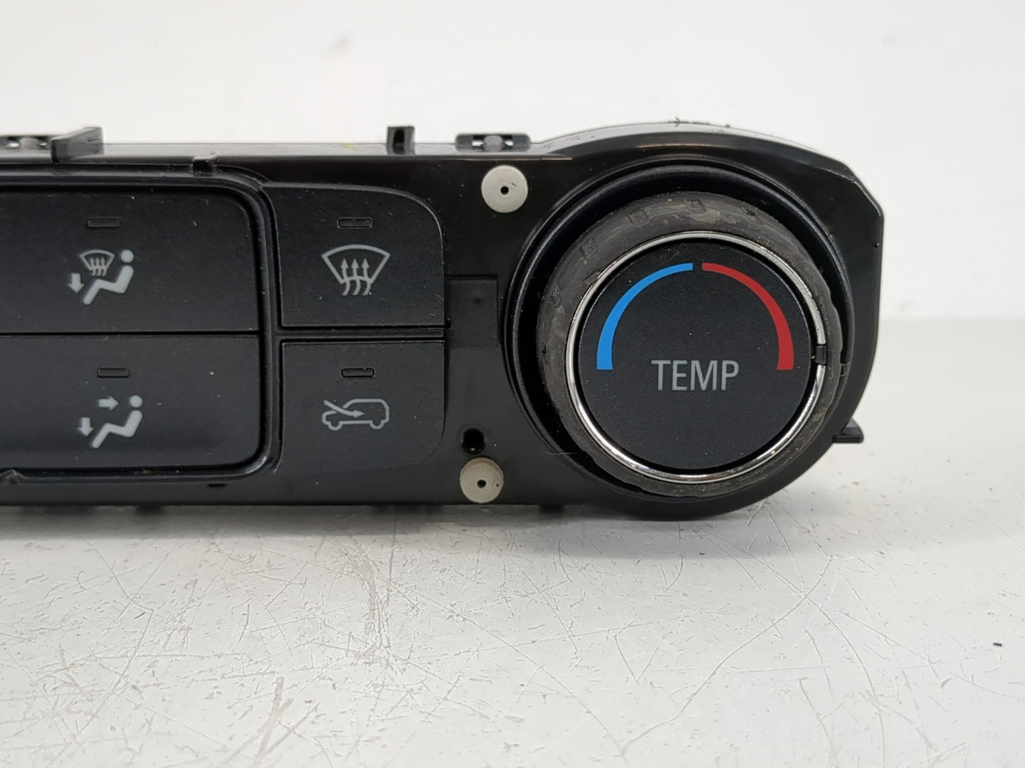 2015-2022 Chevrolet Colorado Climate Control Module Temperature AC/Heater Replacement P/N:84199202 Fits OEM Used Auto Parts 