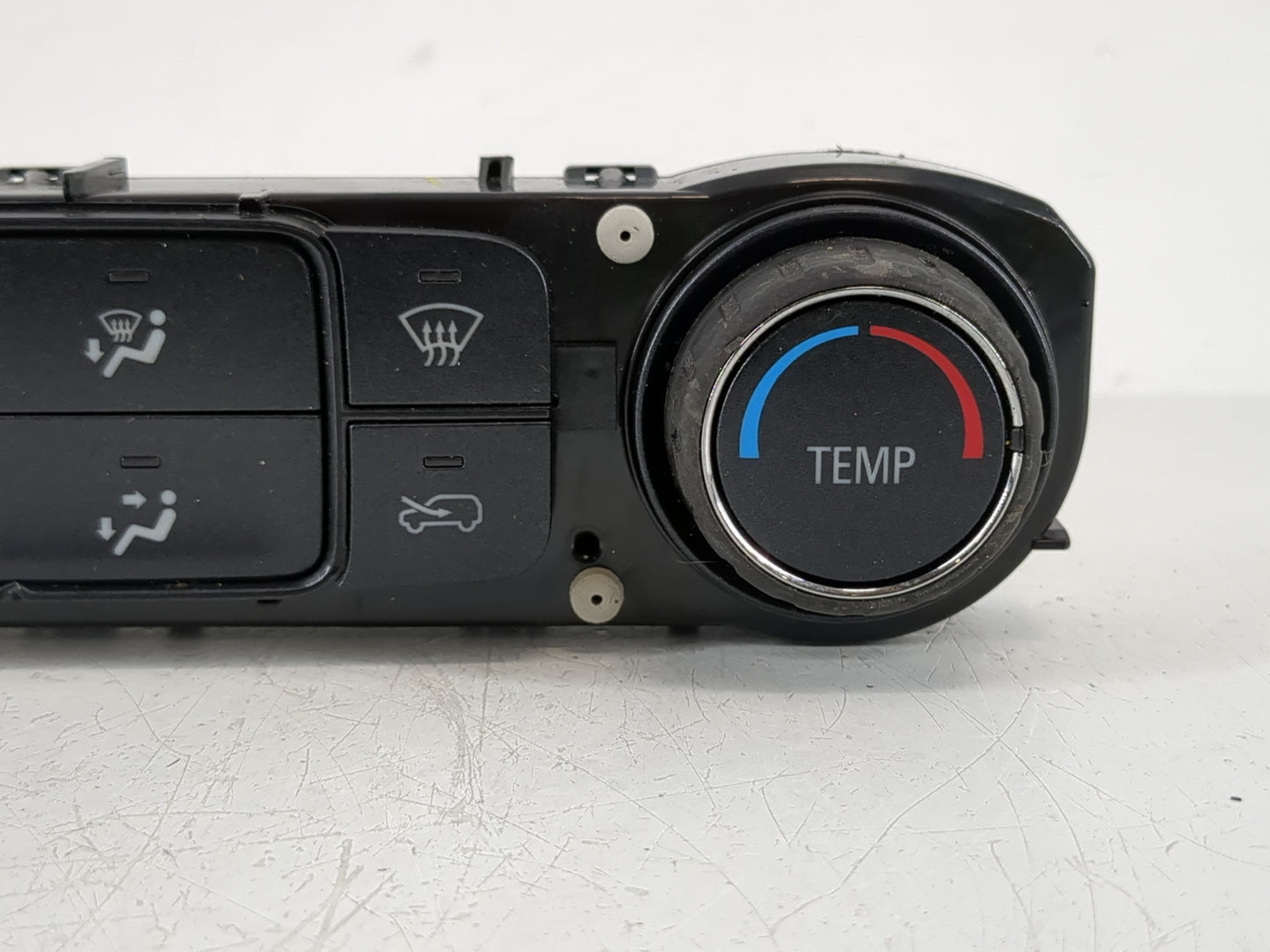 2015-2022 Chevrolet Colorado Climate Control Module Temperature AC/Heater Replacement P/N:84199202 Fits OEM Used Auto Parts 