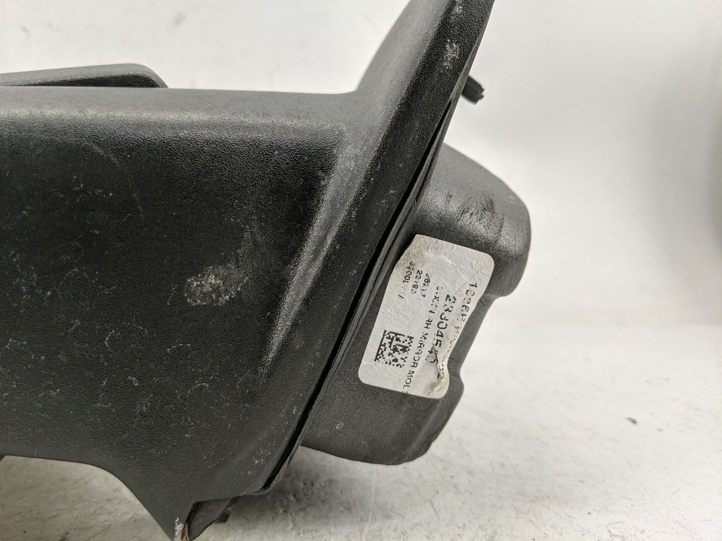 2015-2022 Chevrolet Colorado Side Mirror Replacement Passenger Right View Door Mirror Fits OEM Used Auto Parts - Oemusedauto