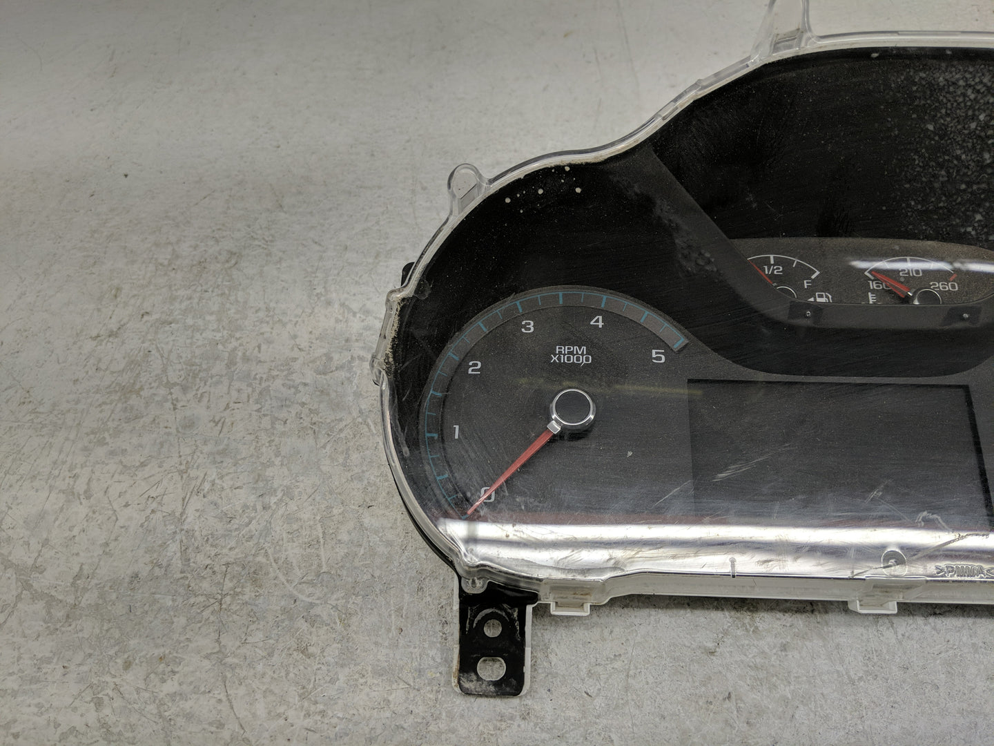 2018-2019 Chevrolet Colorado Instrument Cluster Speedometer Gauges P/N:84338167 Fits Fits 2018 2019 OEM Used Auto Parts - Oe