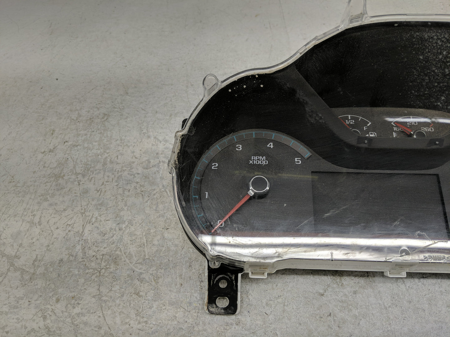 2018-2019 Chevrolet Colorado Instrument Cluster Speedometer Gauges P/N:84338167 Fits Fits 2018 2019 OEM Used Auto Parts - Oe