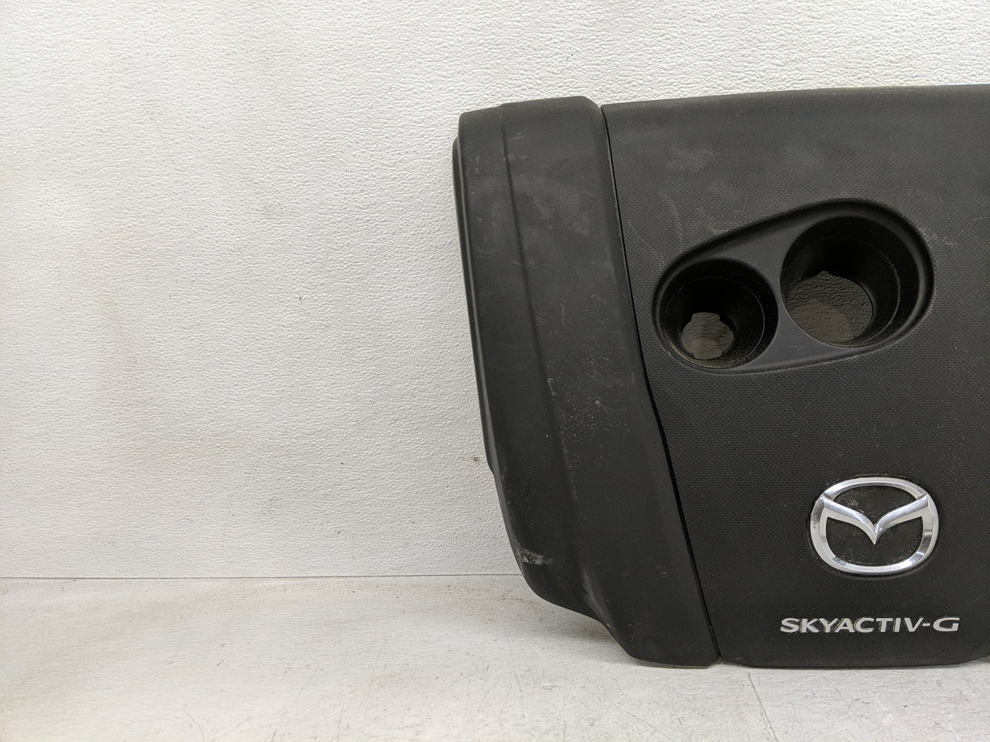 2018 Chevrolet Colorado Engine Cover - Oemusedautoparts1.com
