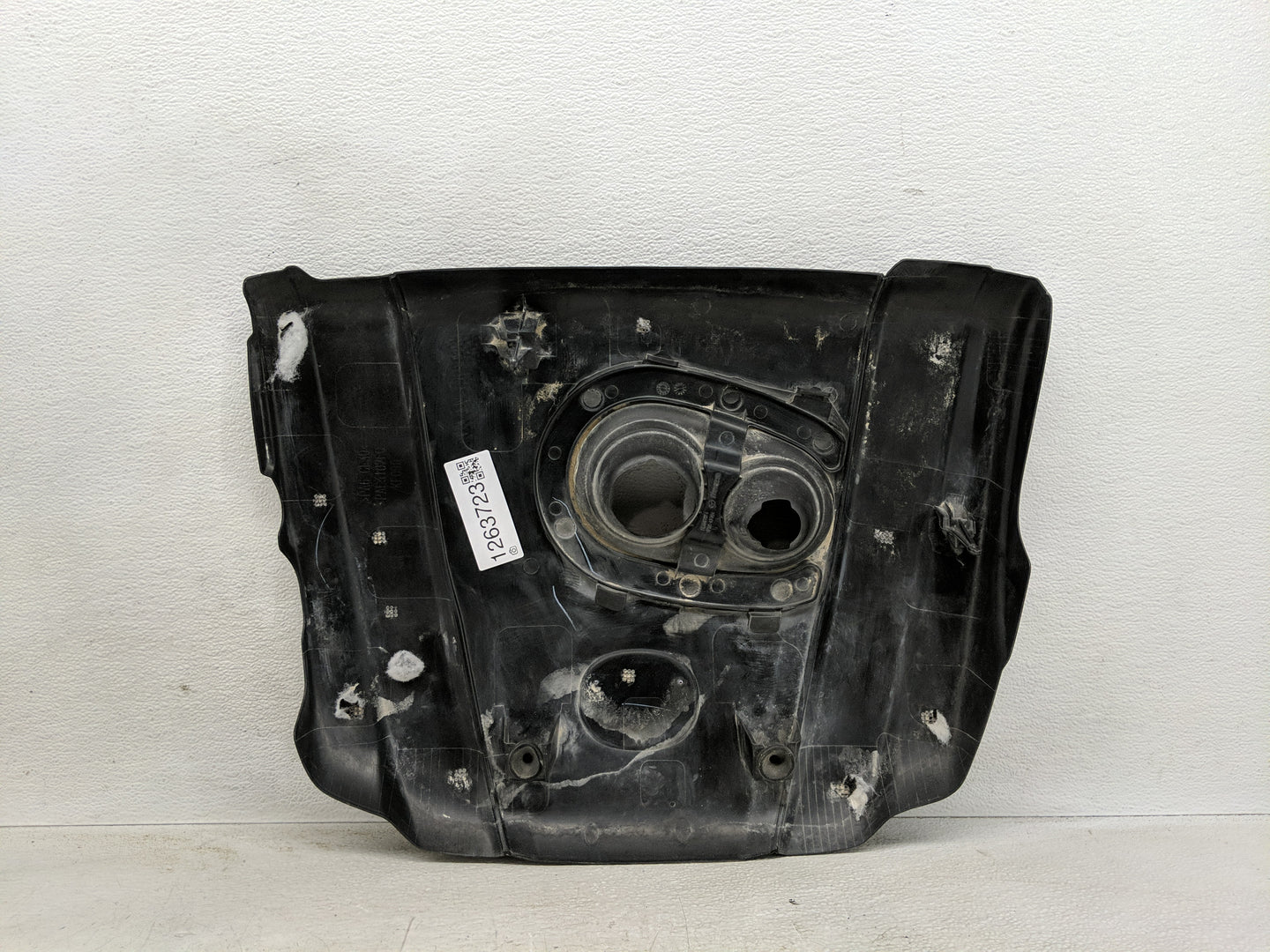 2018 Chevrolet Colorado Engine Cover - Oemusedautoparts1.com