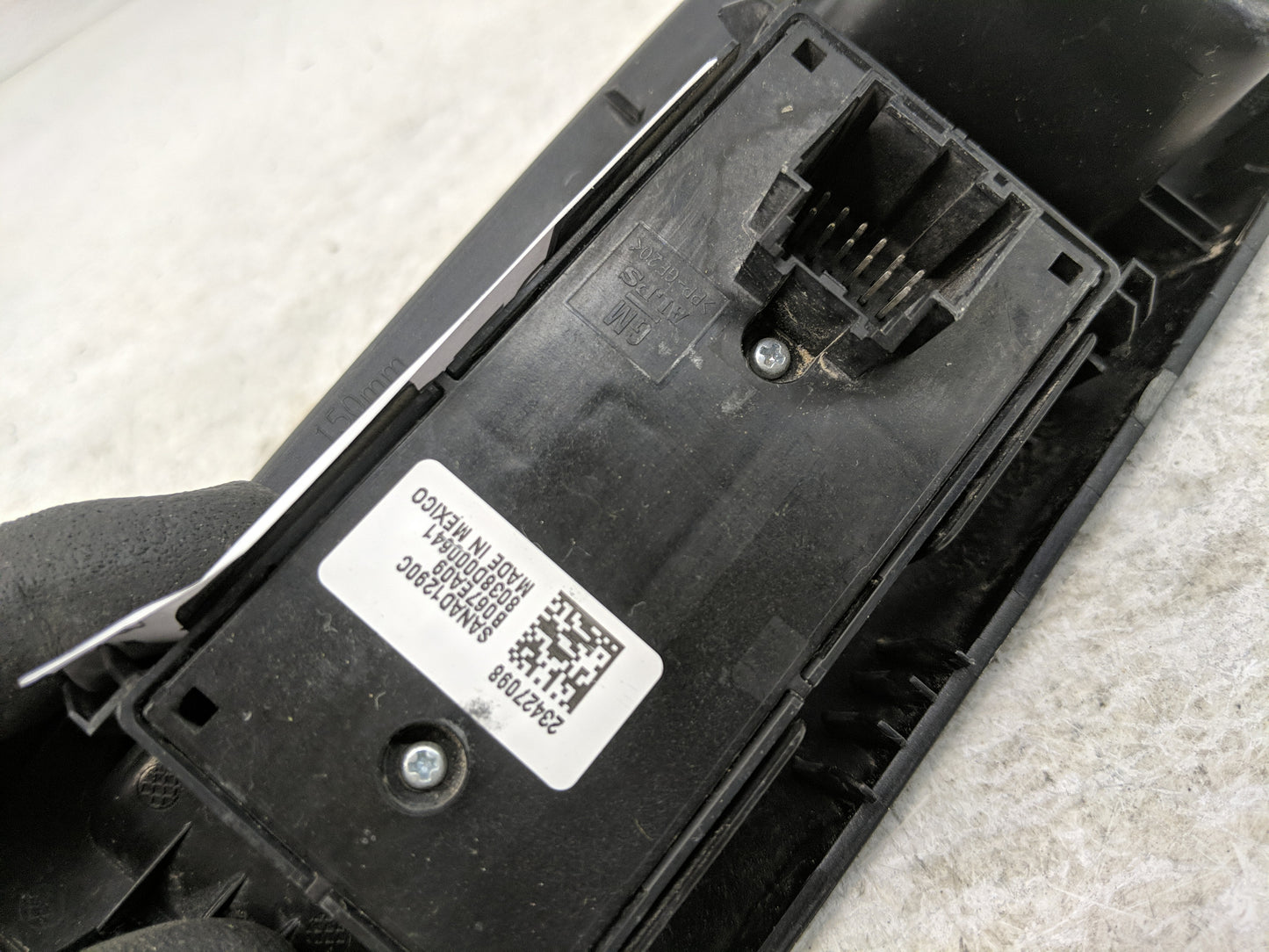 2015-2022 Chevrolet Colorado Master Power Window Switch Replacement Driver Side Left Fits OEM Used Auto Parts - Oemusedautop