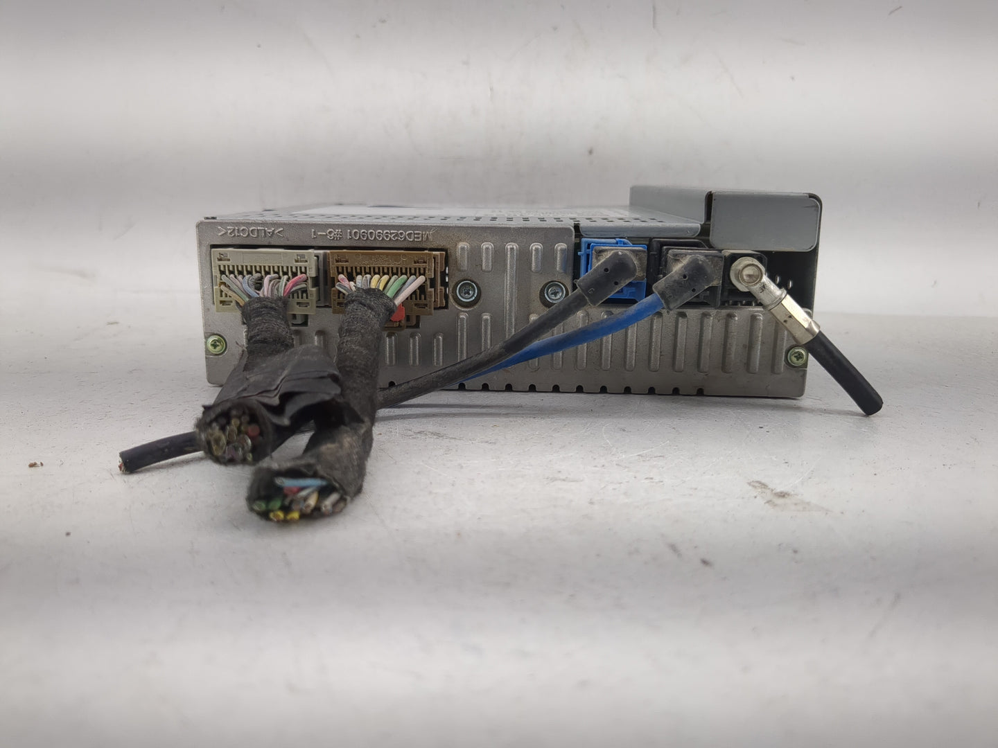 2018-2019 Chevrolet Colorado Radio AM FM Cd Player Receiver Replacement P/N:42554623 Fits Fits 2018 2019 OEM Used Auto Parts
