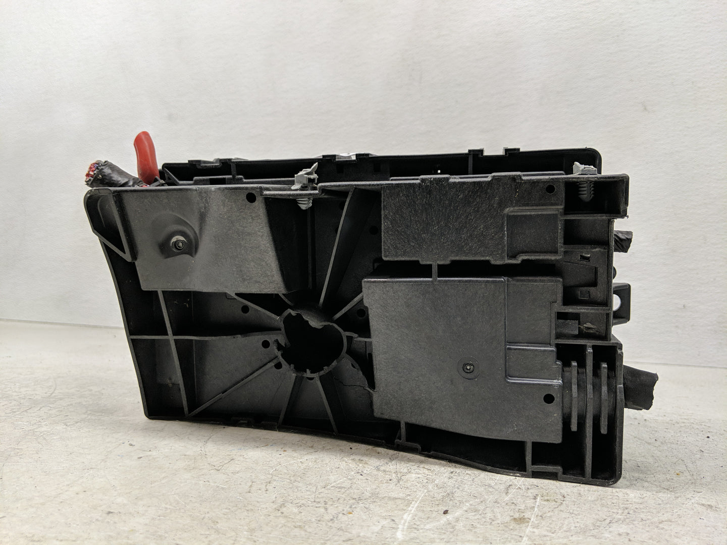 2018 Chevrolet Colorado Fusebox Fuse Box Panel Relay Module P/N:812461952 Fits Fits 2019 2020 2021 2022 OEM Used Auto Parts 