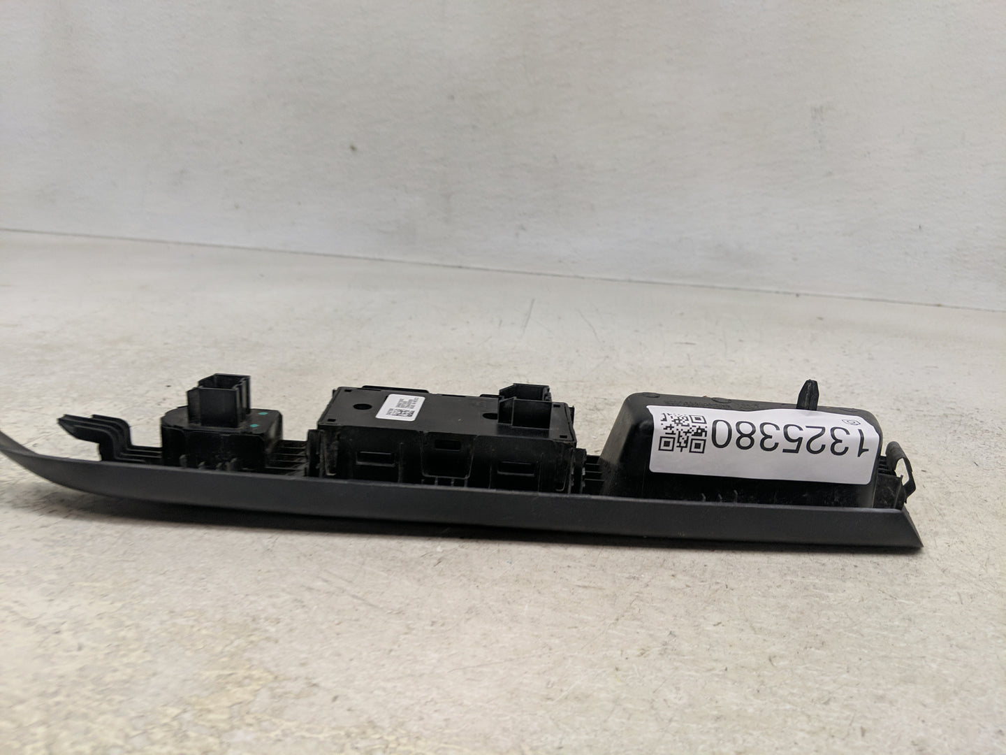 2015-2022 Chevrolet Colorado Master Power Window Switch Replacement Driver Side Left P/N:23427098 Fits OEM Used Auto Parts -