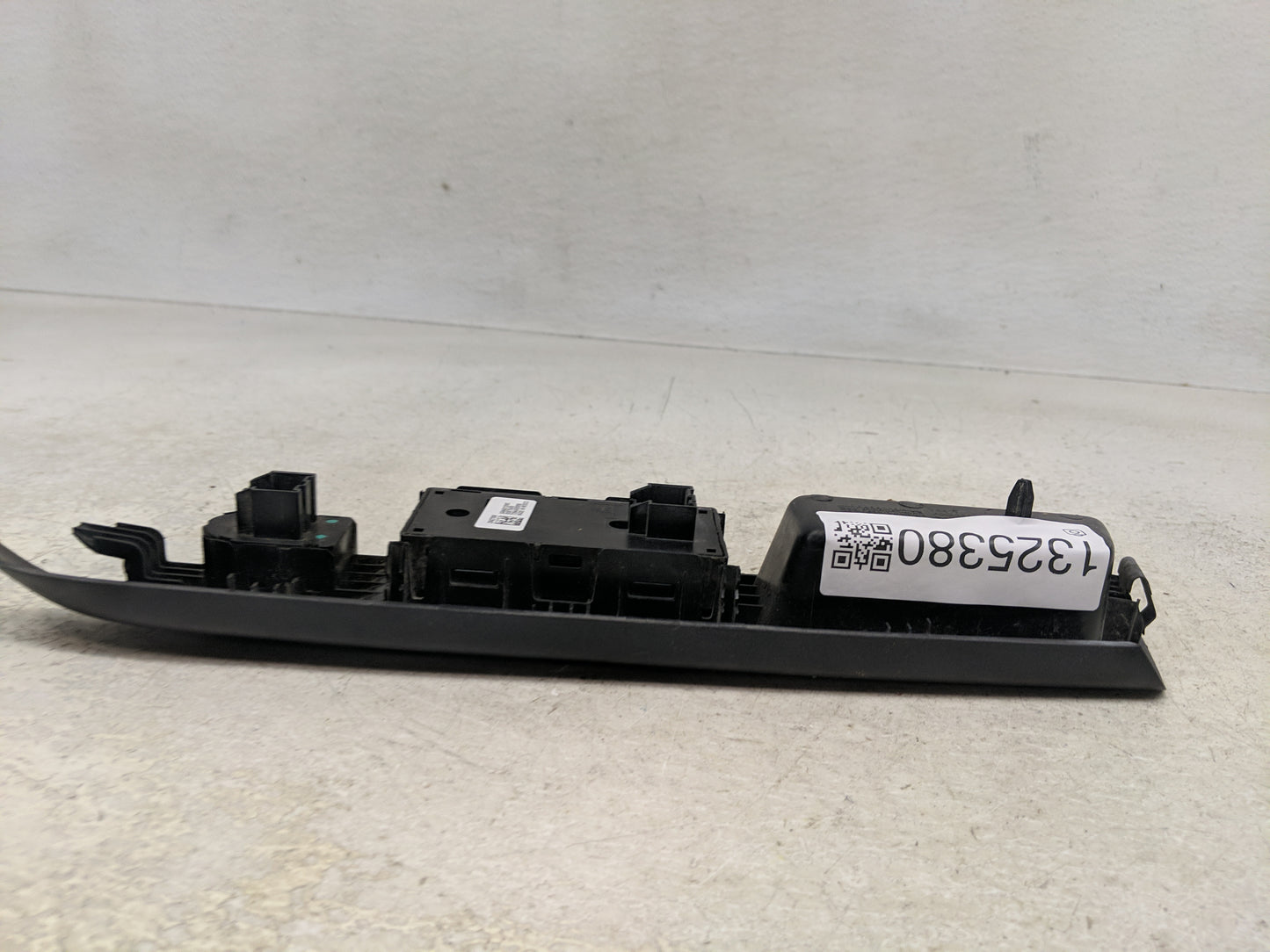 2015-2022 Chevrolet Colorado Master Power Window Switch Replacement Driver Side Left P/N:23427098 Fits OEM Used Auto Parts -