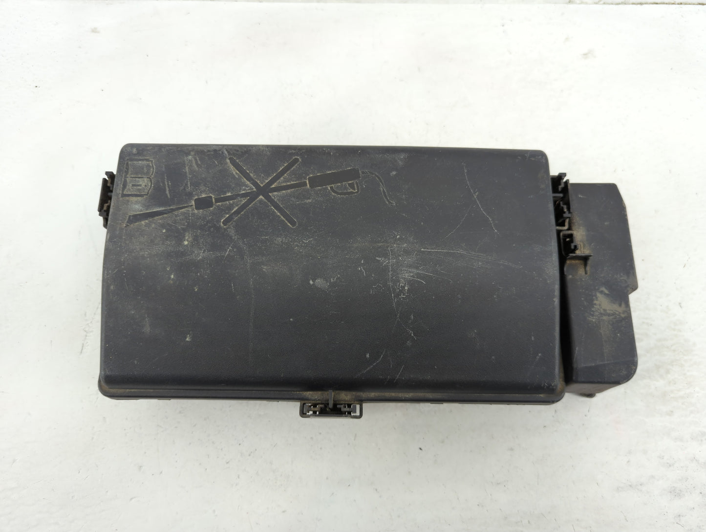 2018 Chevrolet Colorado Fusebox Fuse Box Panel Relay Module P/N:812461952 Fits Fits 2019 2020 2021 2022 OEM Used Auto Parts 