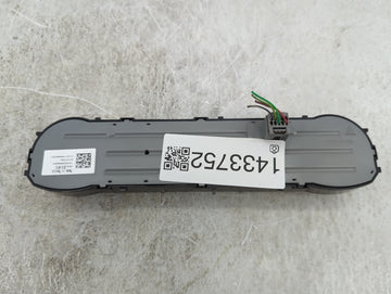 2018 Chevrolet Colorado Climate Control Module Temperature AC/Heater Replacement P/N:84263101 737020000000X, 8153772982 Fits OEM Used Auto Parts