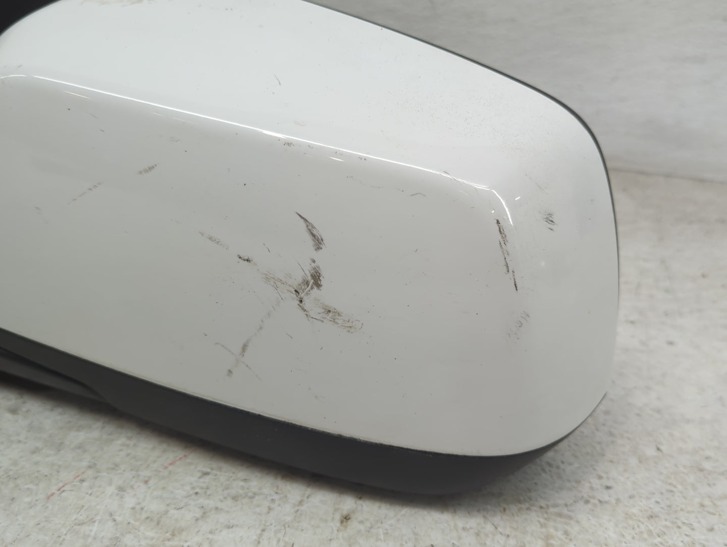 2017-2022 Chevrolet Colorado Driver Side View Mirror - Left Door Mirror OEM Used - Oemusedautoparts1.com