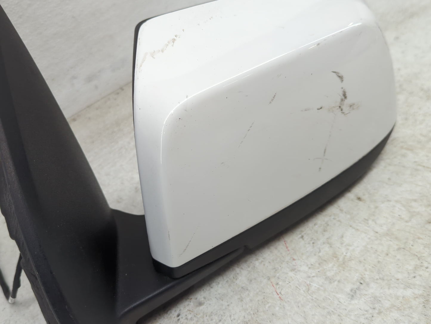 2017-2022 Chevrolet Colorado Driver Side View Mirror - Left Door Mirror OEM Used - Oemusedautoparts1.com