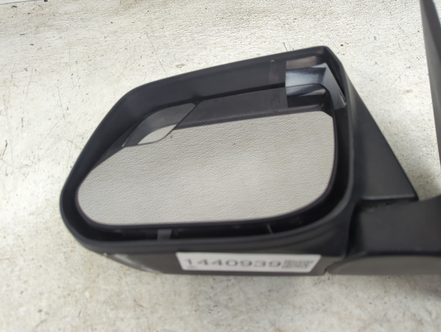 2017-2022 Chevrolet Colorado Driver Side View Mirror - Left Door Mirror OEM Used - Oemusedautoparts1.com