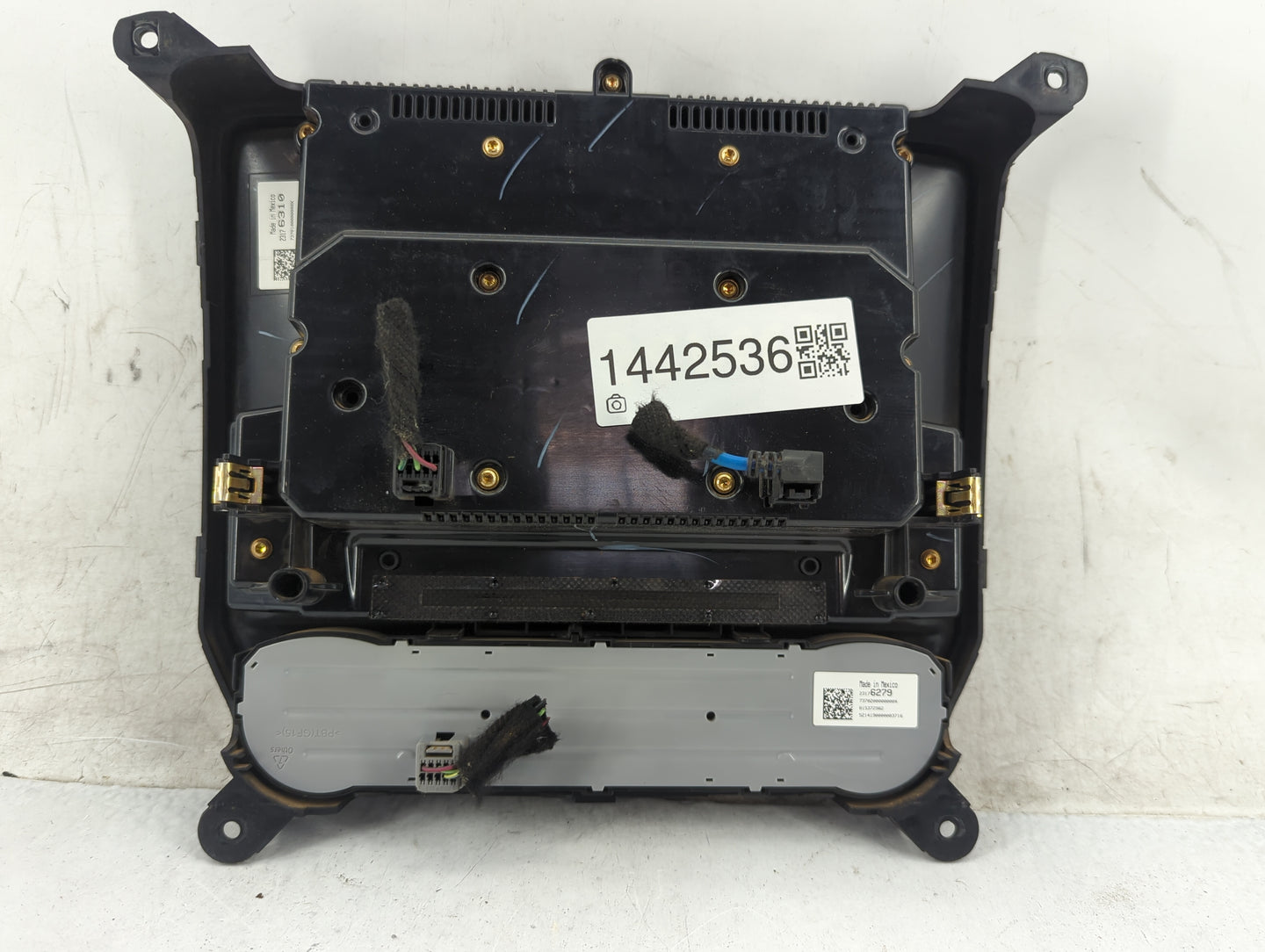 2015-2019 Chevrolet Colorado Radio Control Panel - Oemusedautoparts1.com