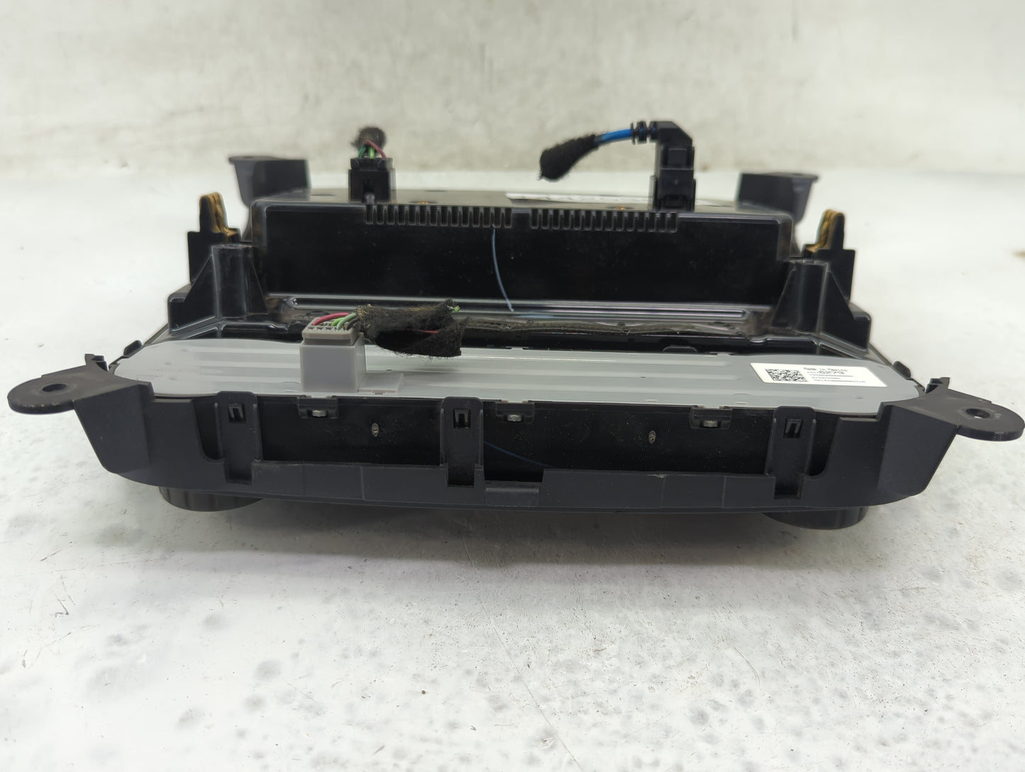 2015-2019 Chevrolet Colorado Radio Control Panel - Oemusedautoparts1.com